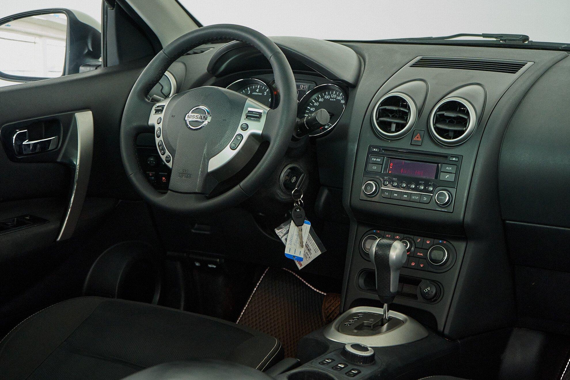 Nissan Qashqai+2 2013, белый