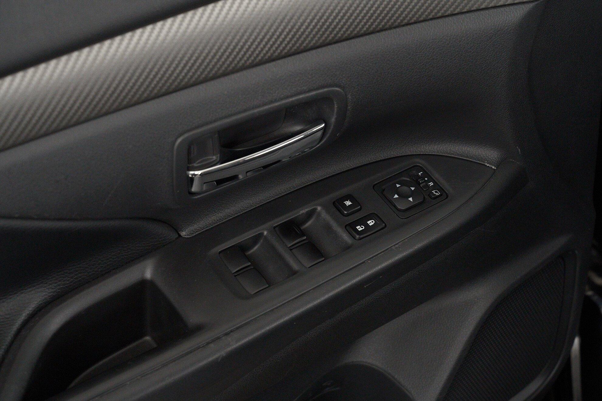 Mitsubishi Outlander 2014, черный