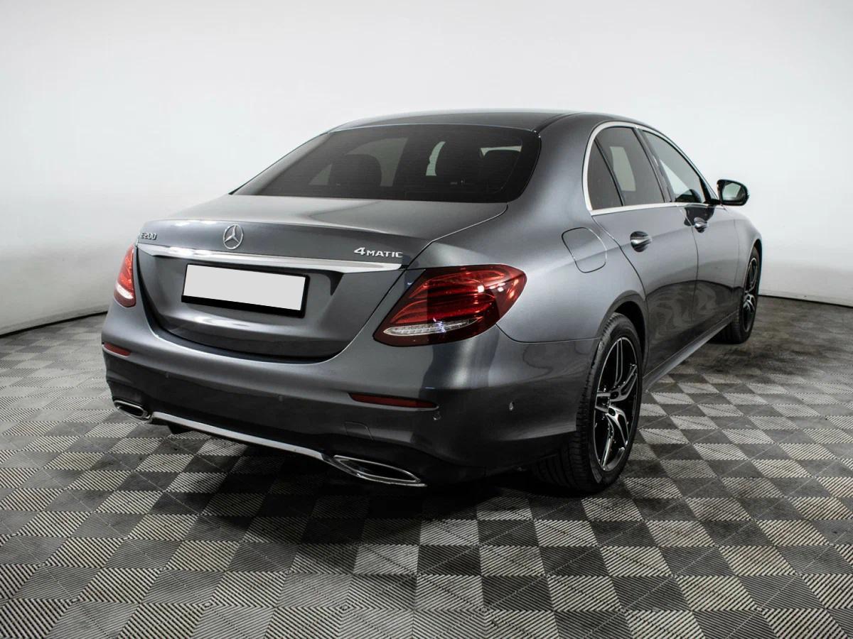 Mercedes-Benz E-Класс 2016, серый