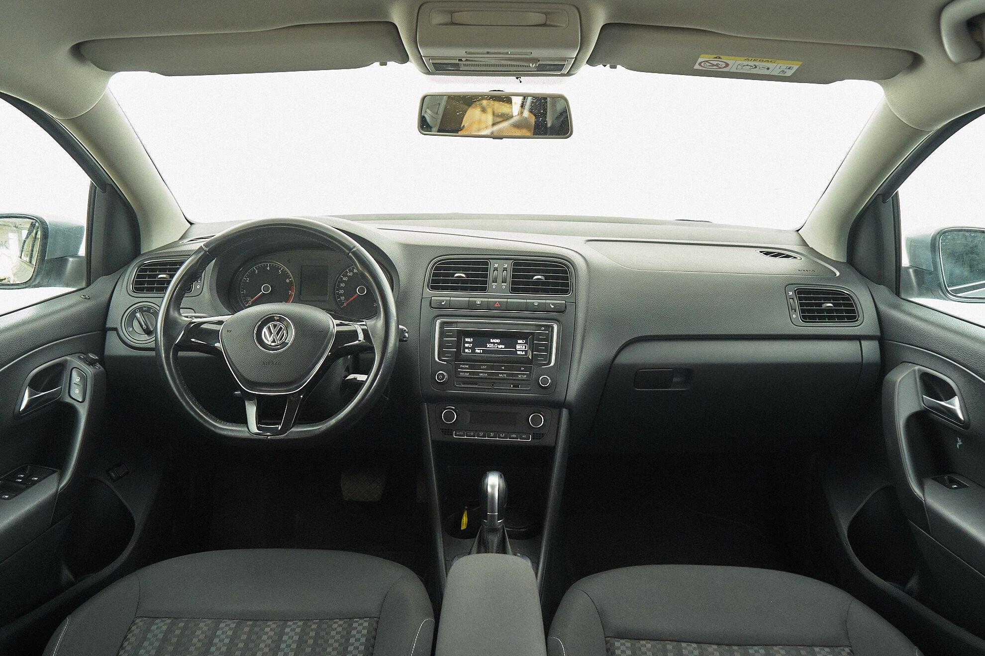 Volkswagen Polo 2019, серебряный