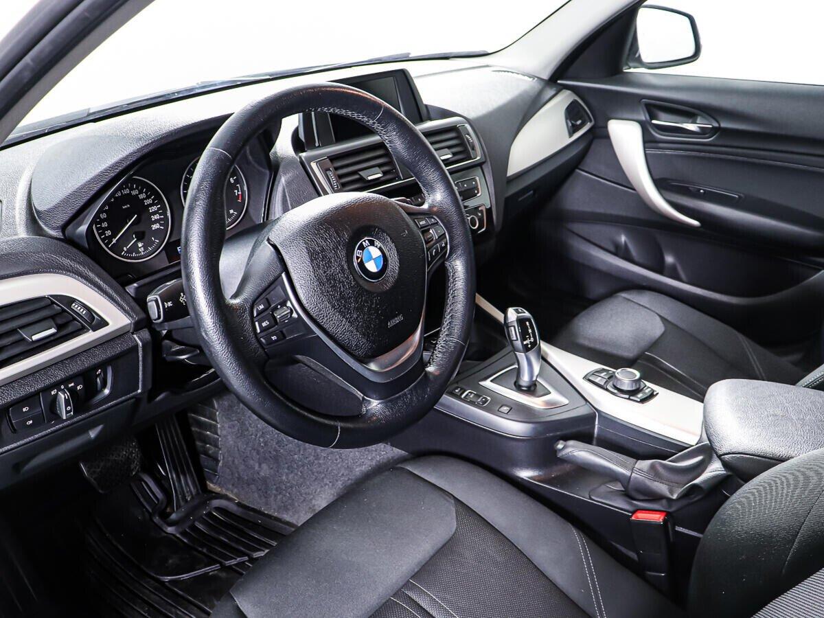 BMW 1 серии 2017, белый