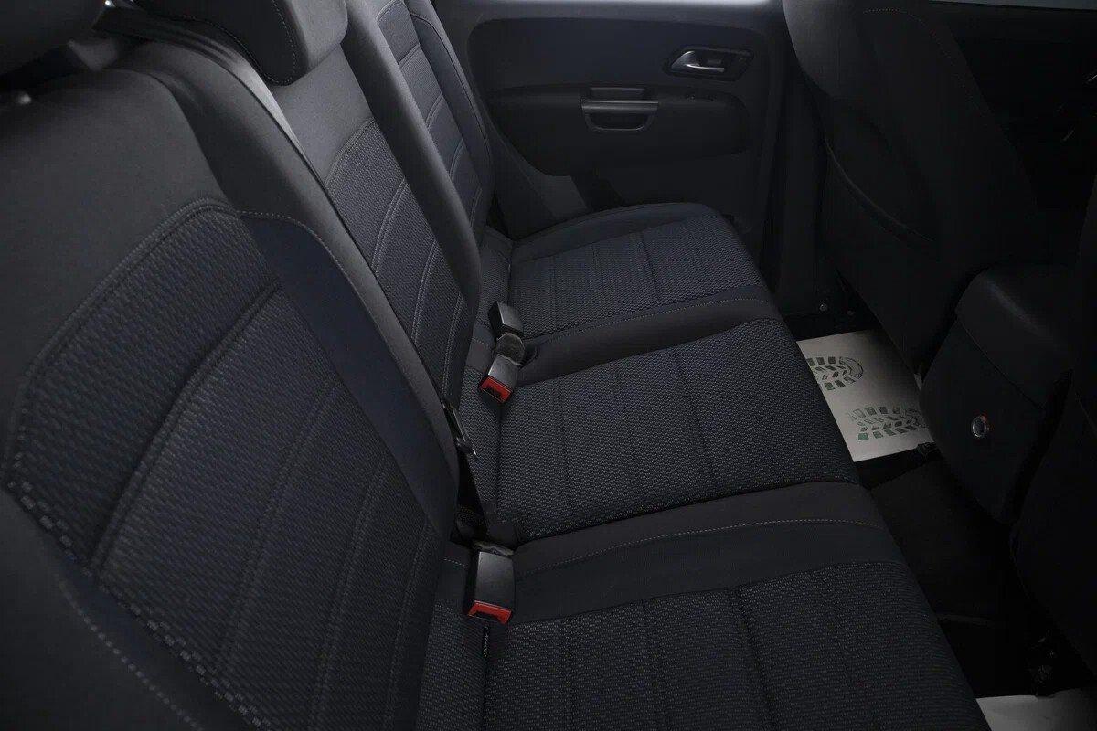 Volkswagen Amarok 2016, серый