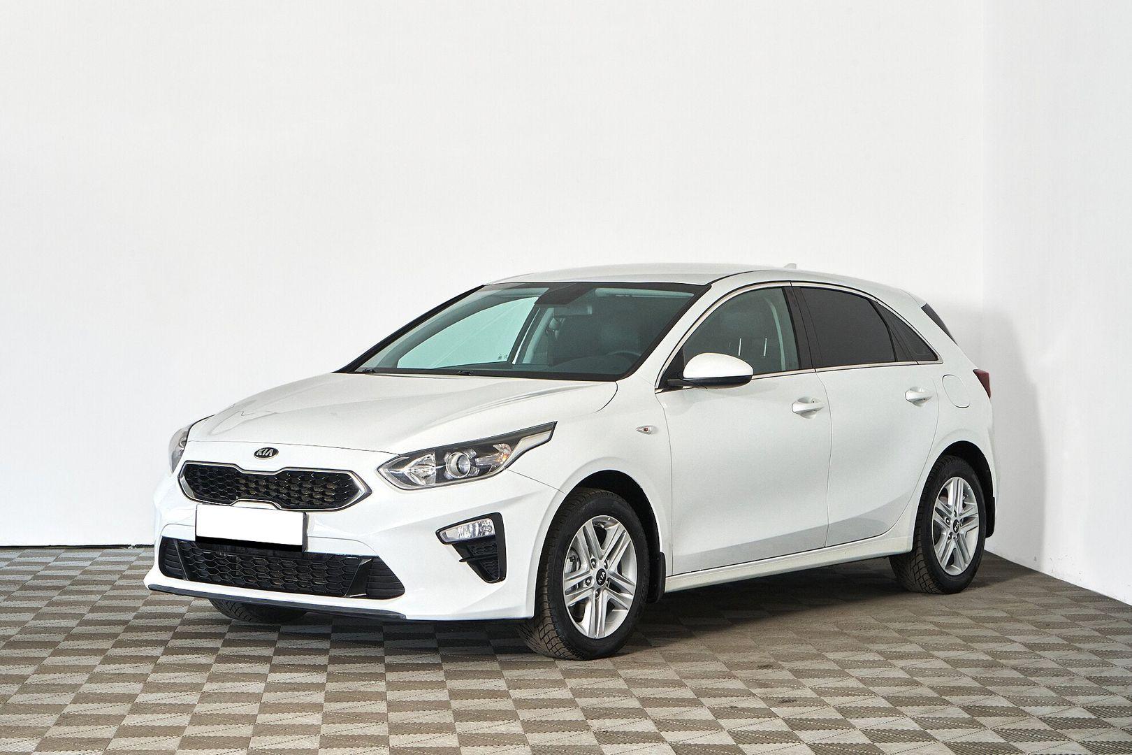 Kia Ceed 2018, белый