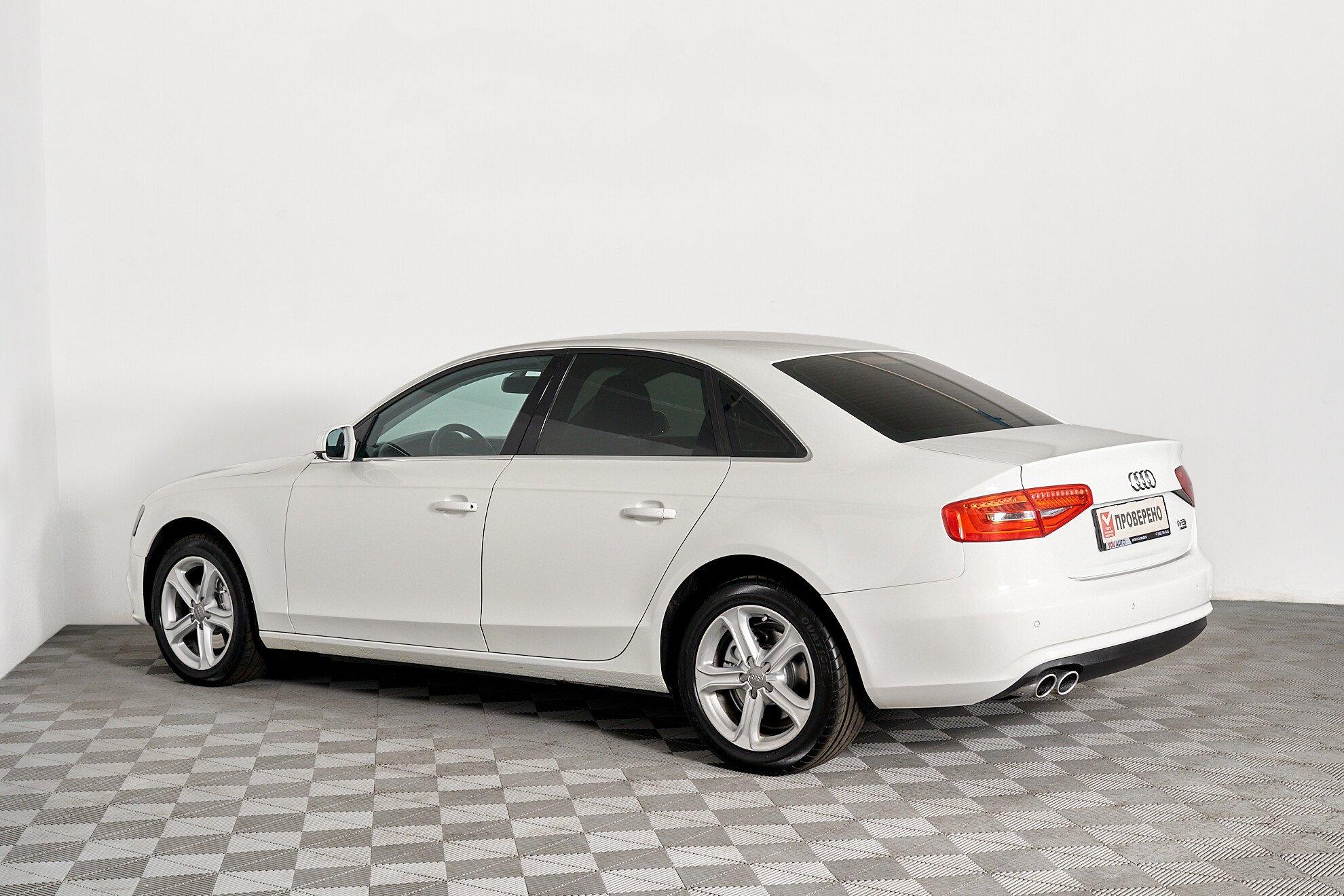 Audi A4 2012, белый