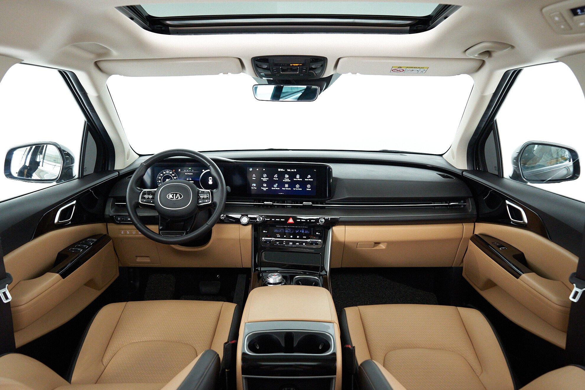 Kia Carnival 2022, черный