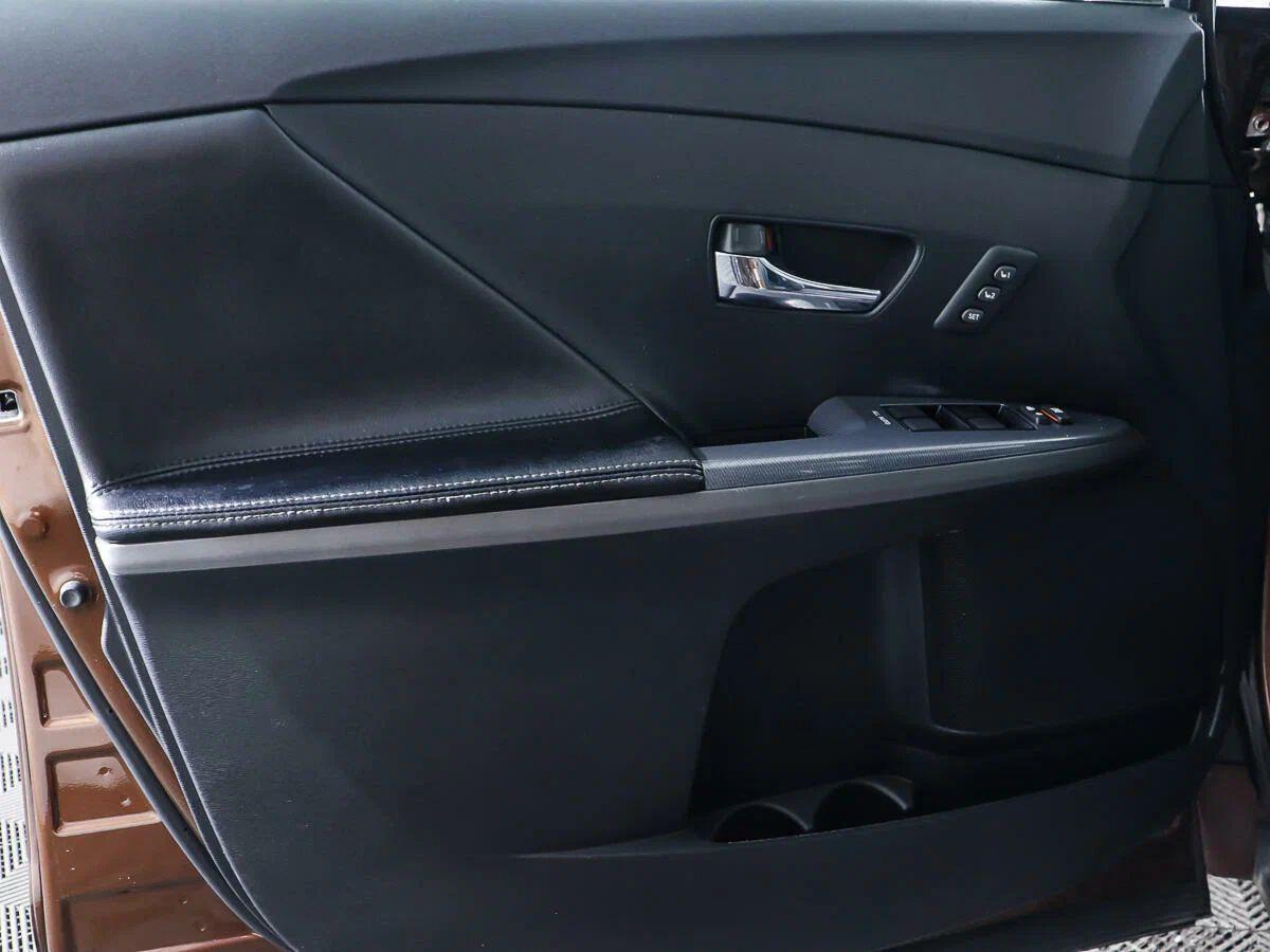 Toyota Venza 2015, коричневый