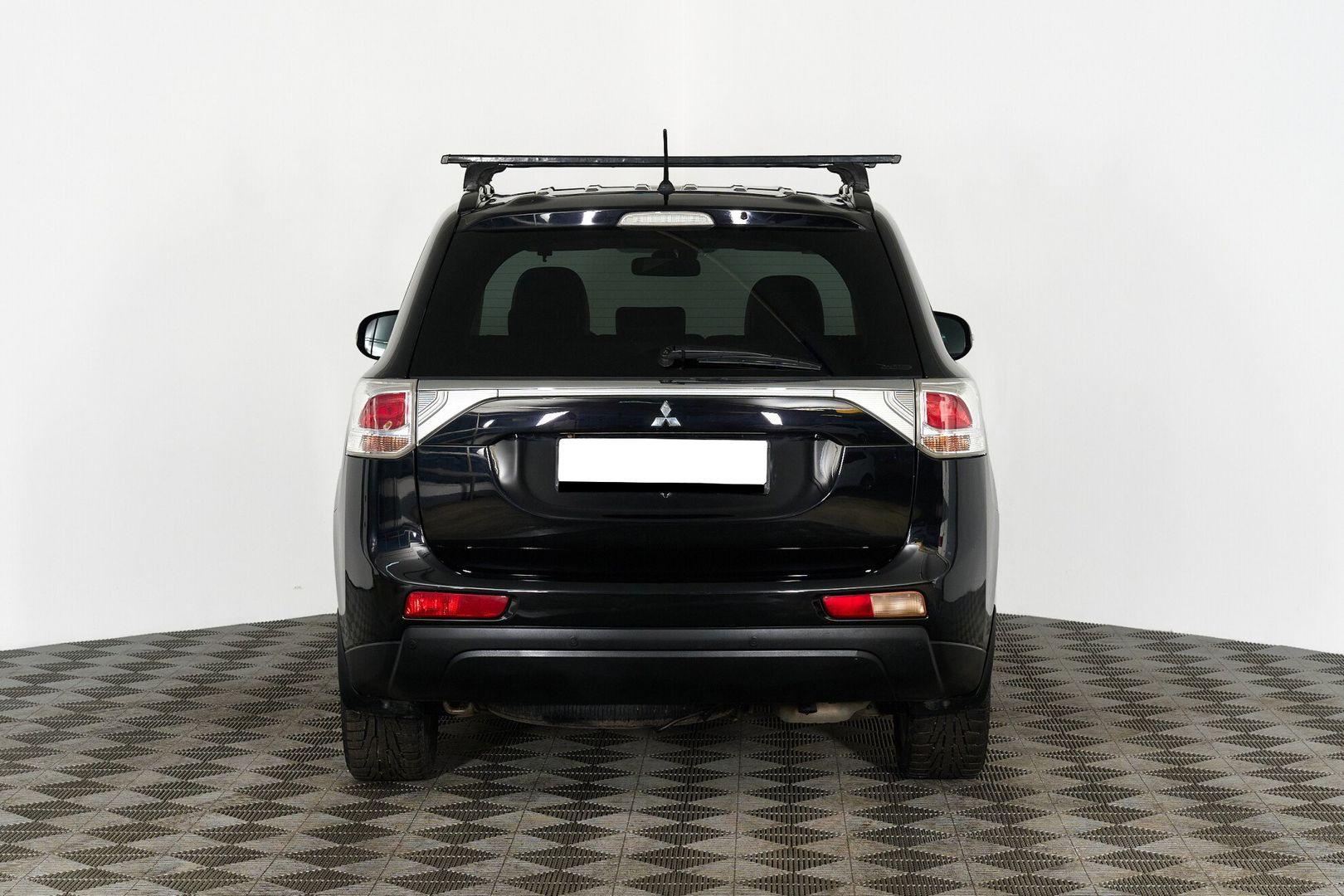 Mitsubishi Outlander 2014, черный