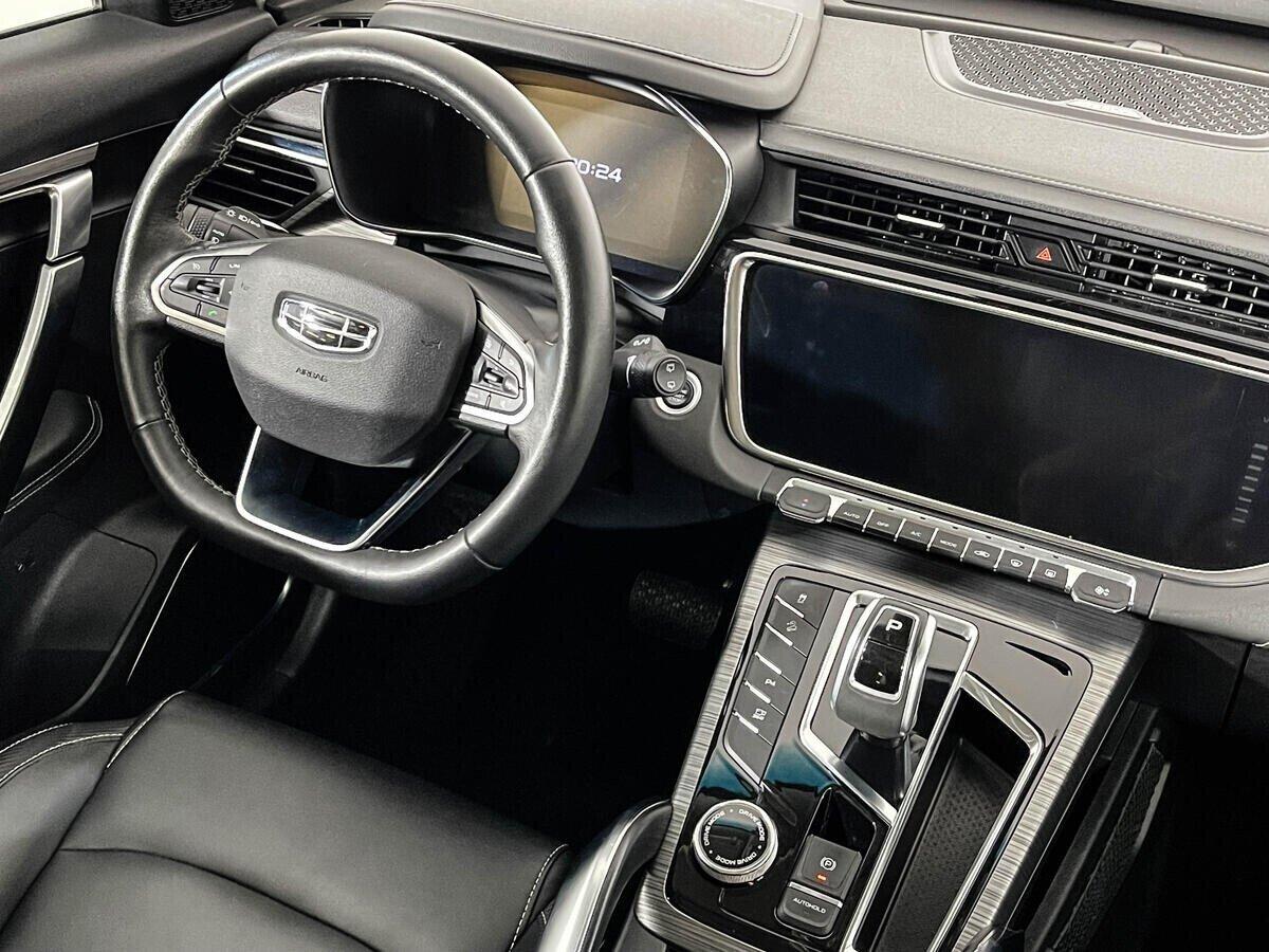 Geely Atlas Pro 2021, белый