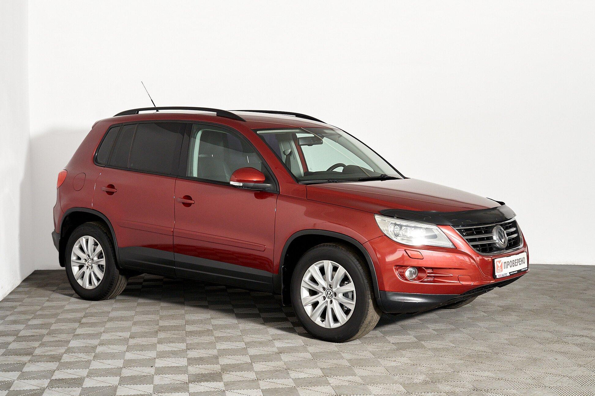 Volkswagen Tiguan 2009, красный