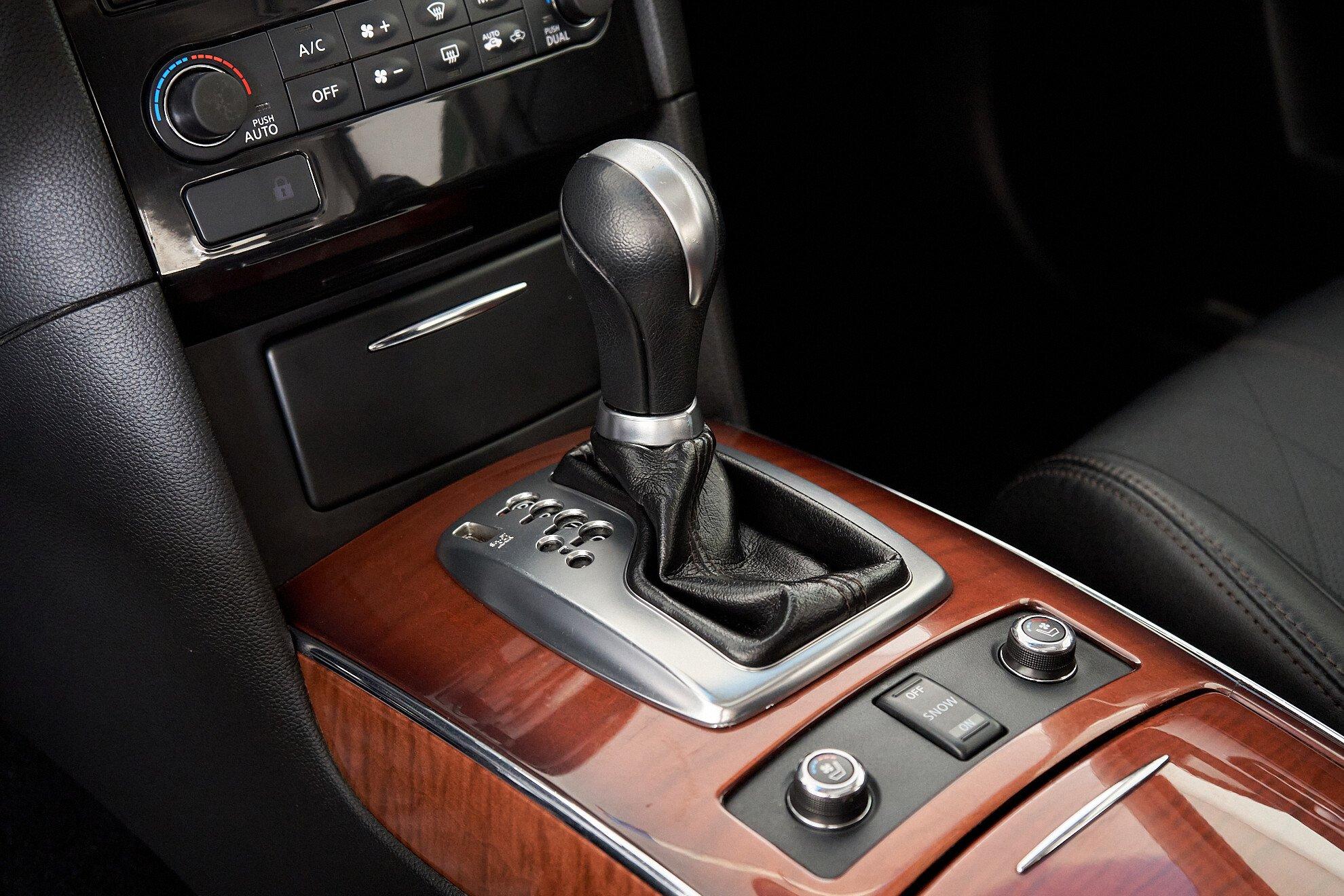 Infiniti QX70 2013, синий