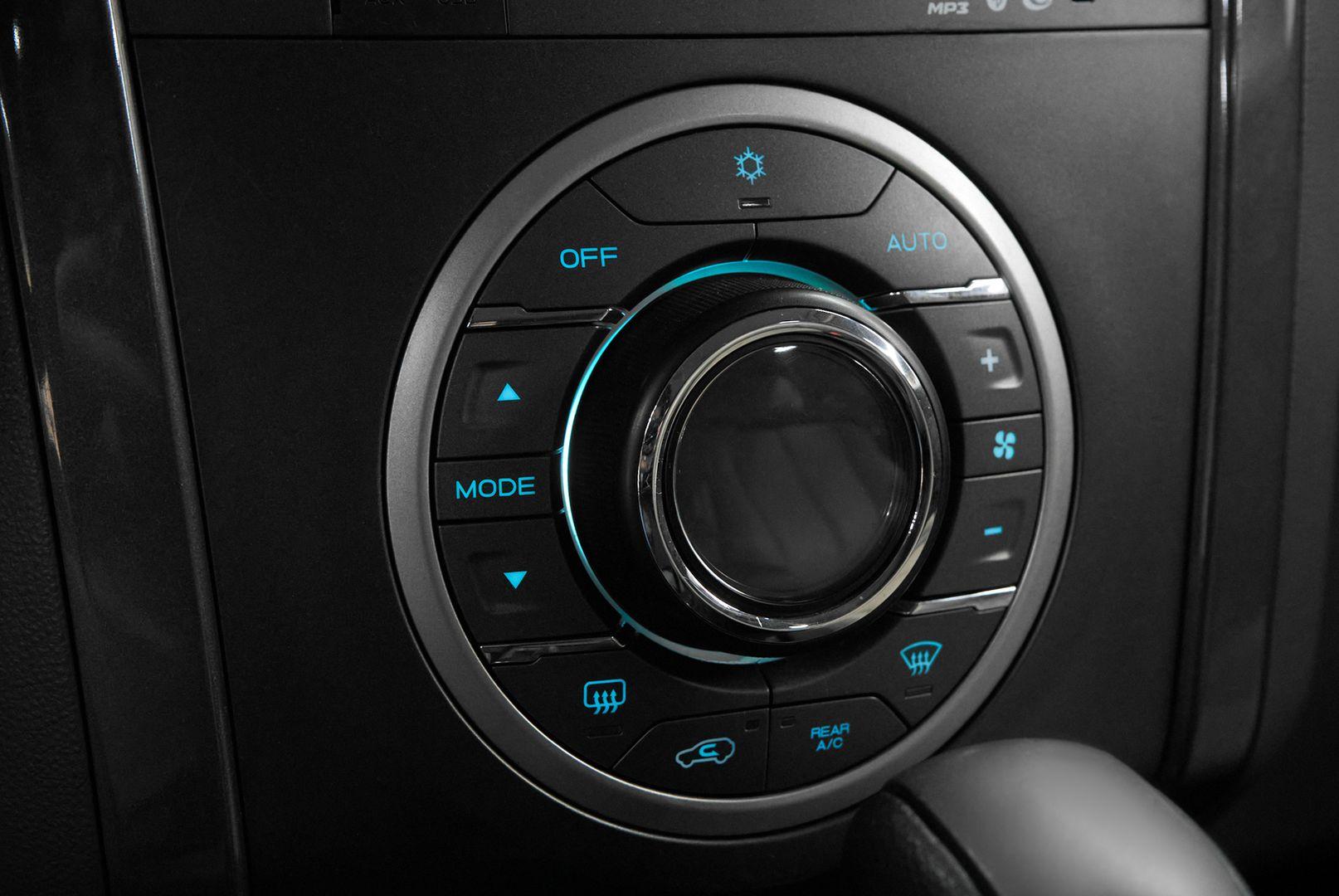 Chevrolet TrailBlazer 2014, черный