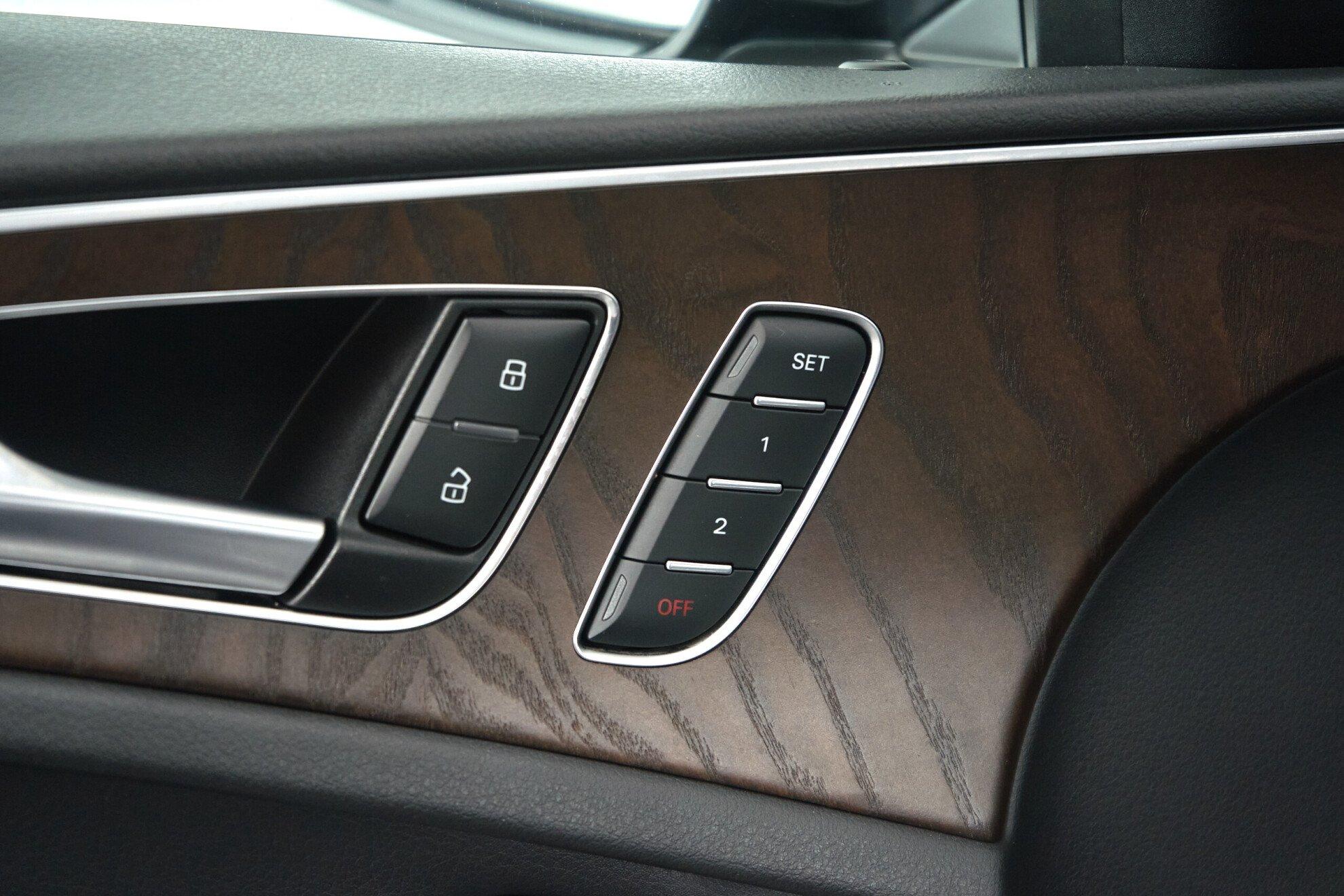 Audi A6 2017, черный