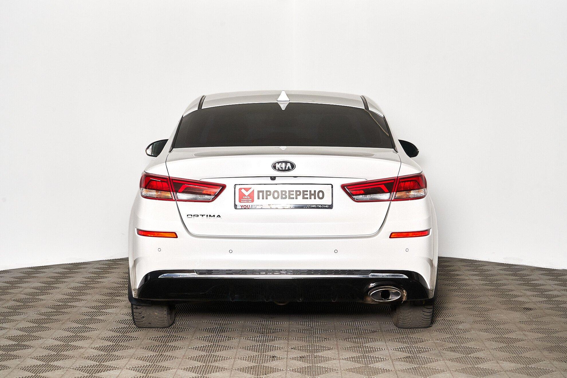 Kia Optima 2019, белый