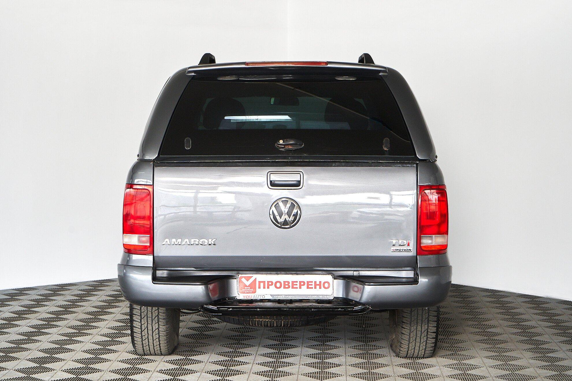 Volkswagen Amarok 2011, серый