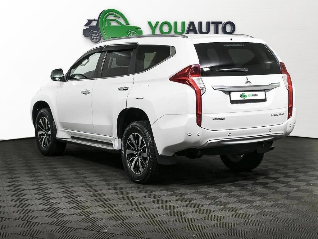 Mitsubishi Pajero Sport 2018, белый