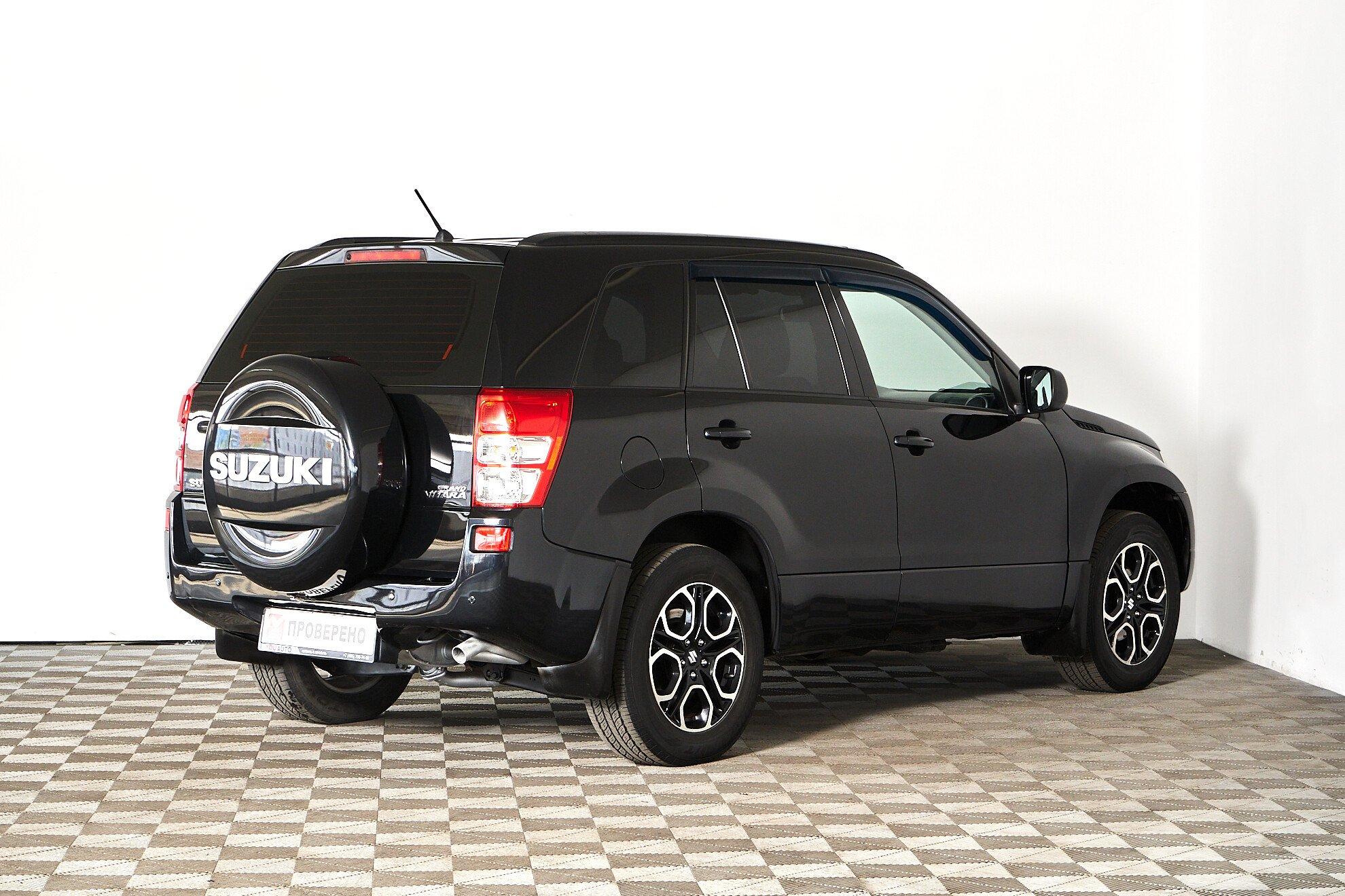 Suzuki Grand Vitara 2011, черный