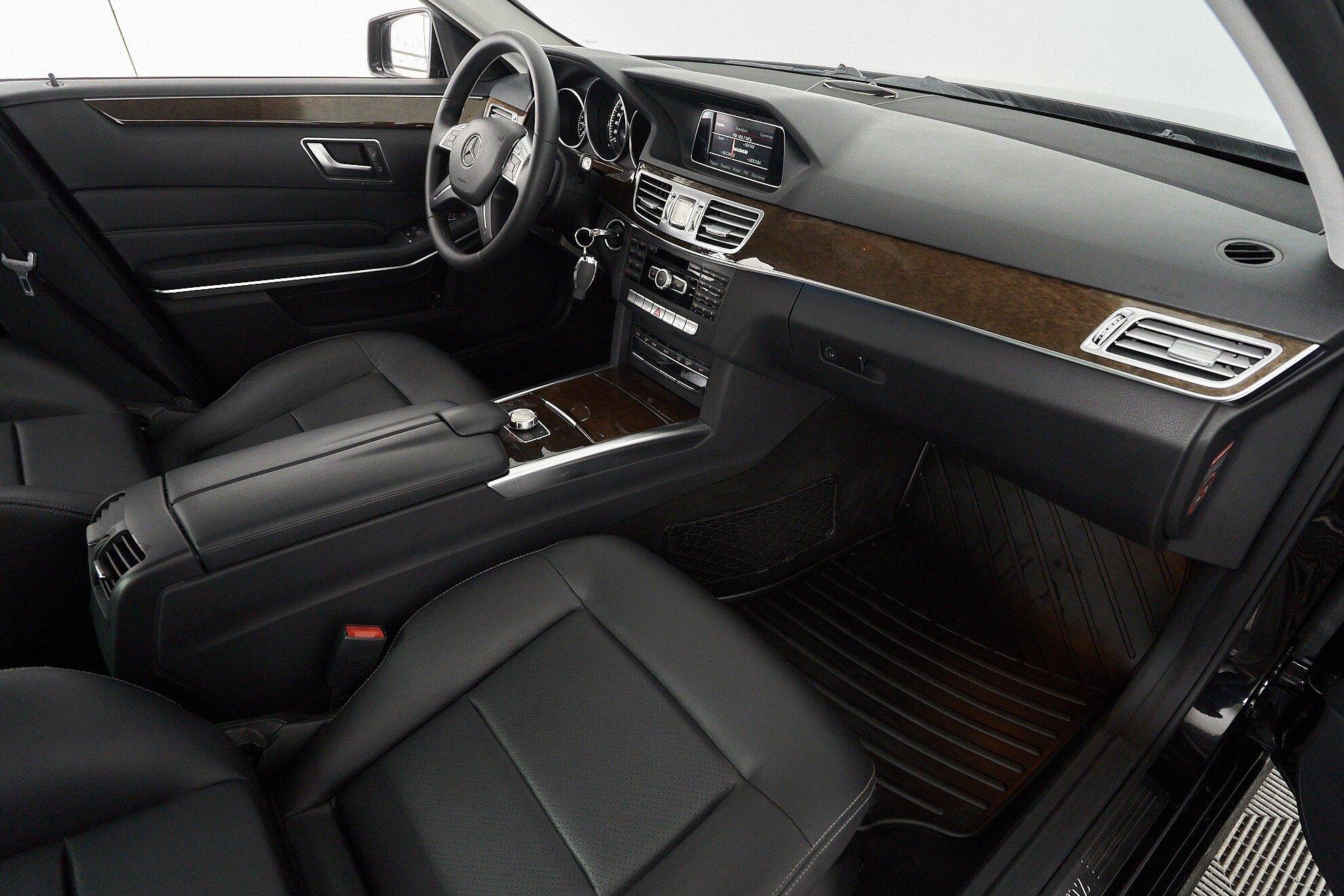 Mercedes-Benz E-Класс 2013, черный