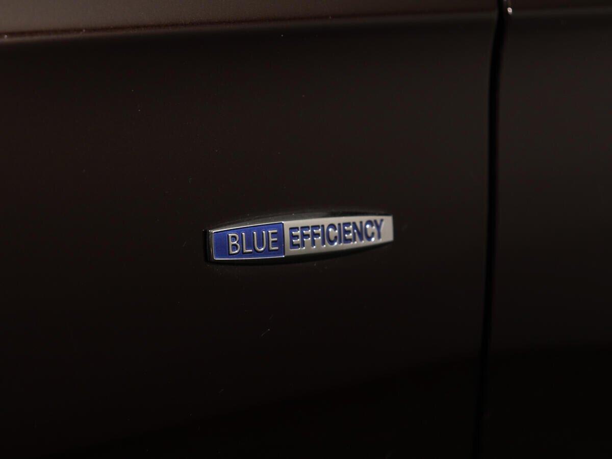Mercedes-Benz E-Класс 2013, коричневый