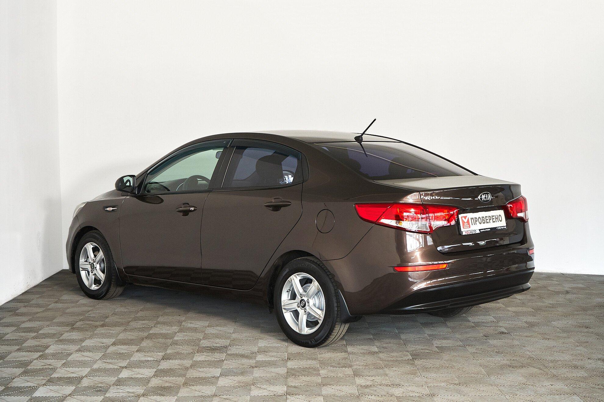 Kia Rio 2016, коричневый