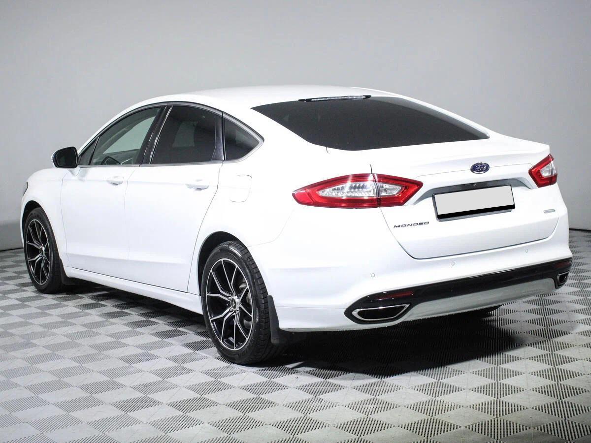Ford Mondeo 2015, белый
