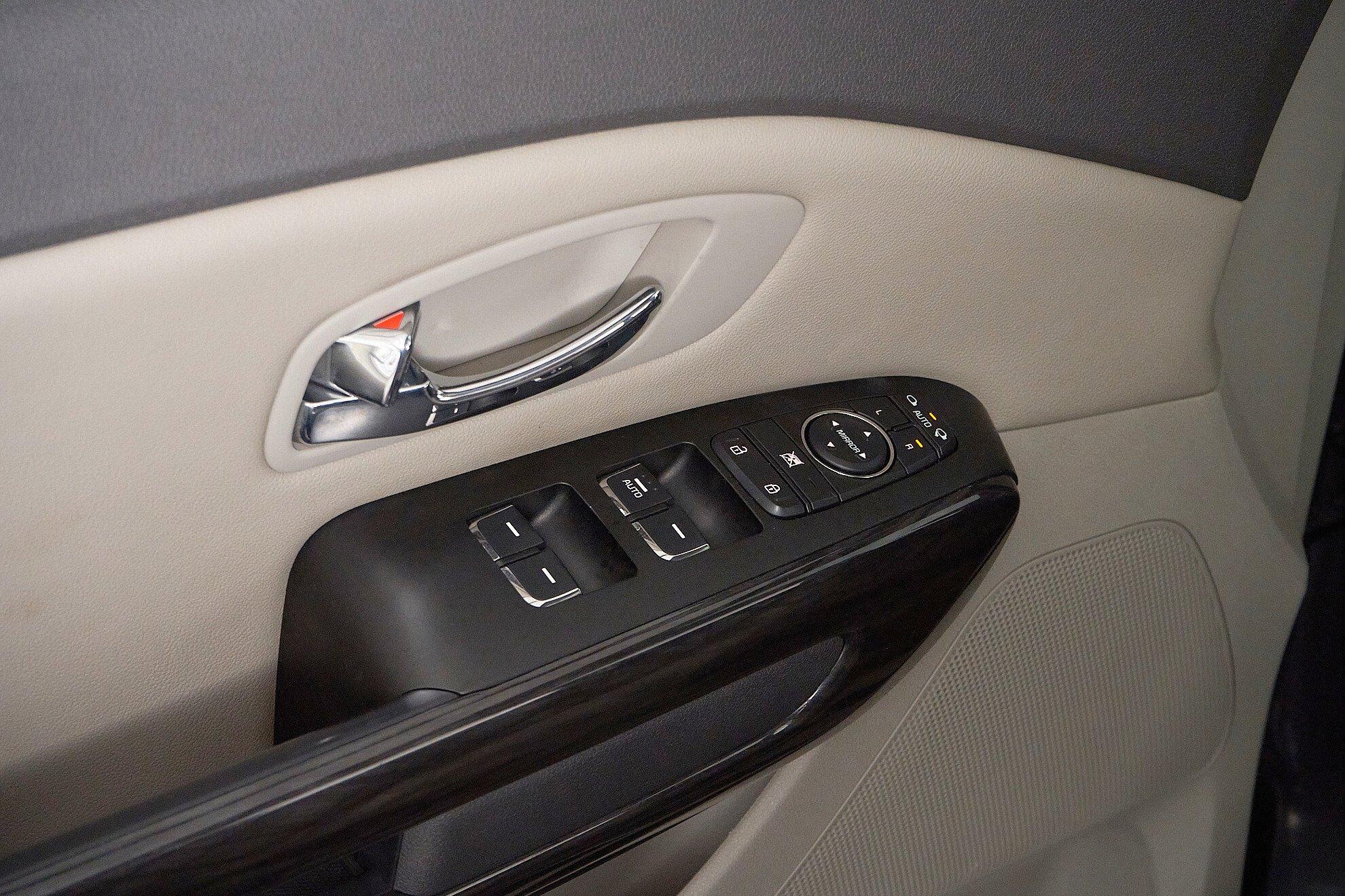 Kia Carnival 2018, серый