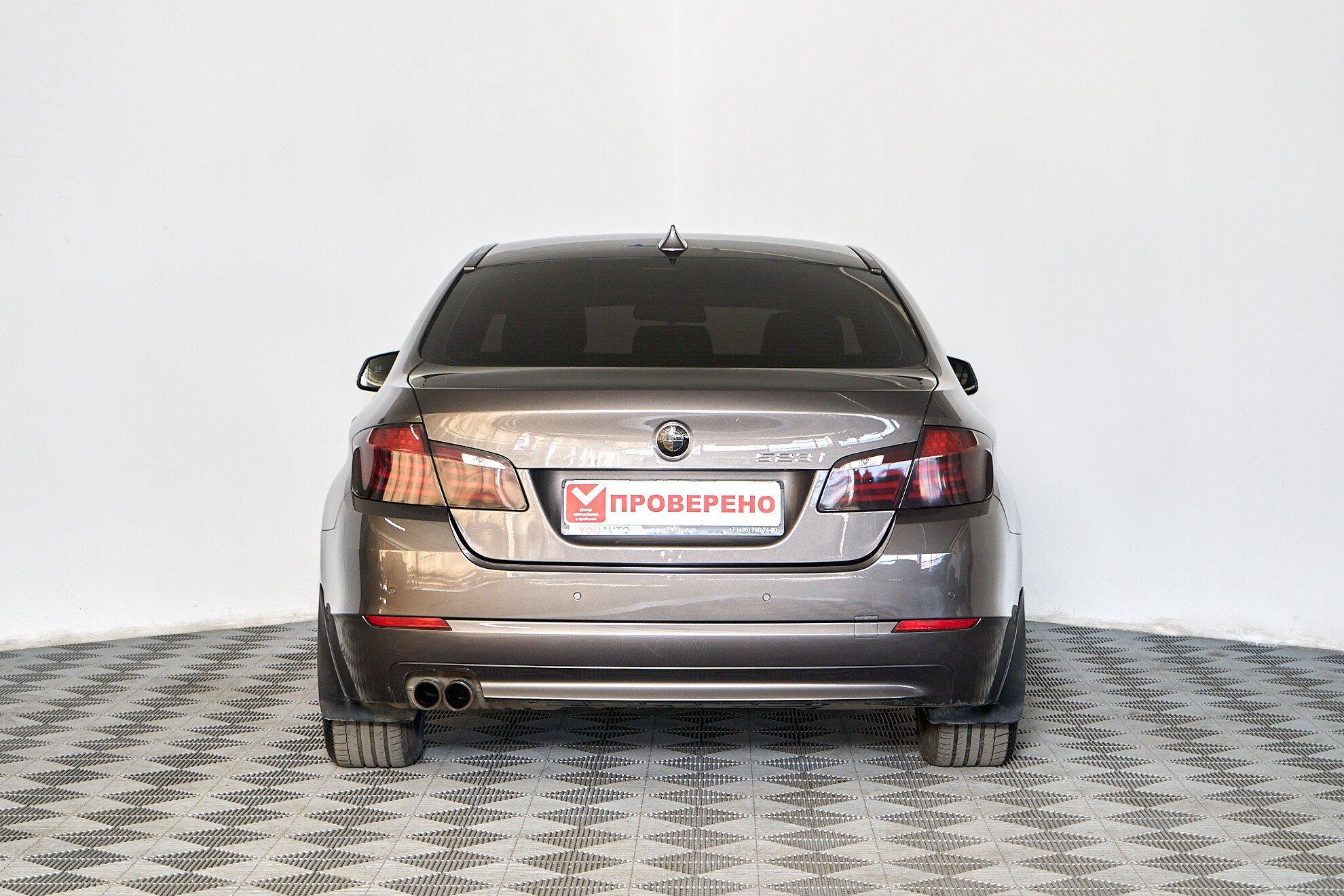 BMW 5 серии 2011, коричневый