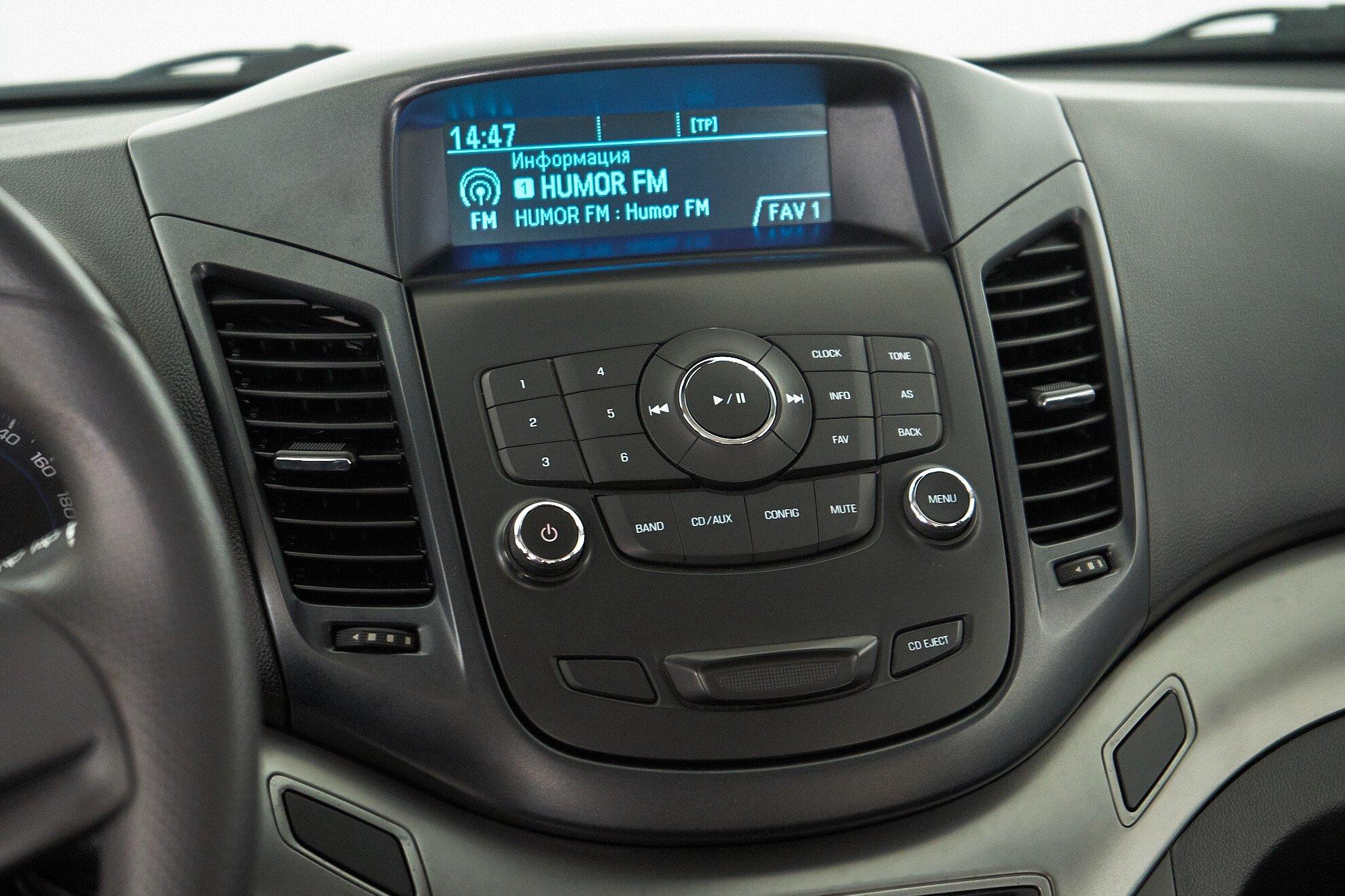 Chevrolet Orlando 2014, белый