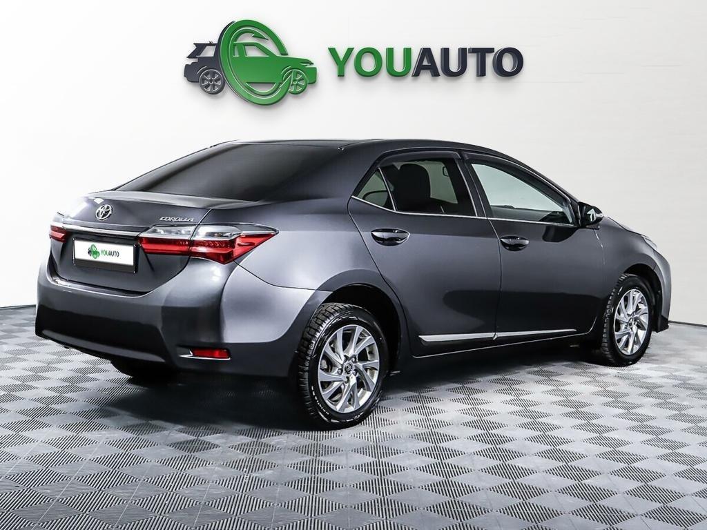Toyota Corolla 2018, серый