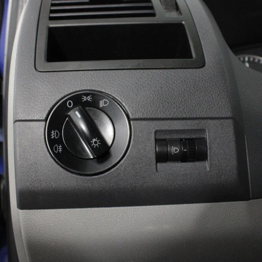 Volkswagen Transporter 2013, синий