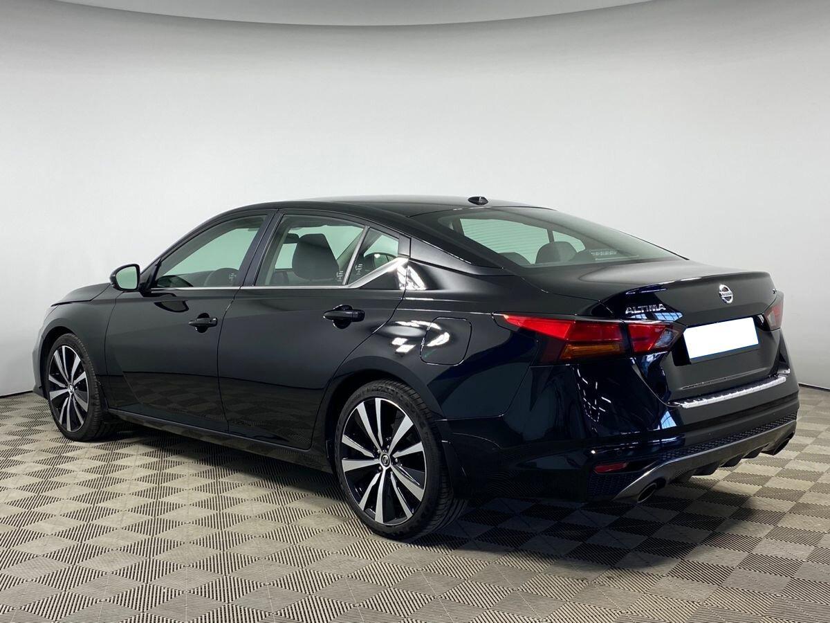 Nissan Altima 2020, черный