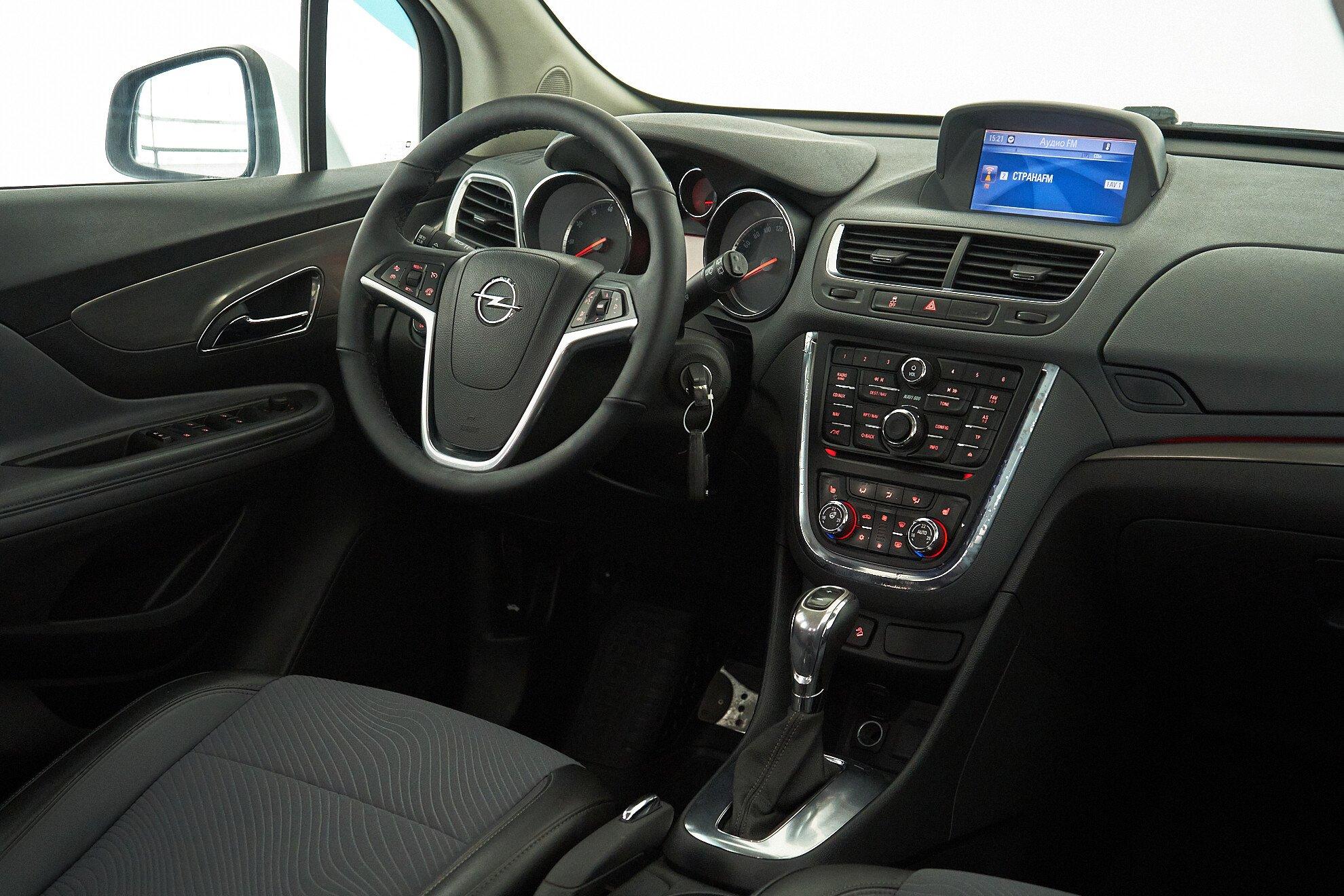 Opel Mokka 2013, белый