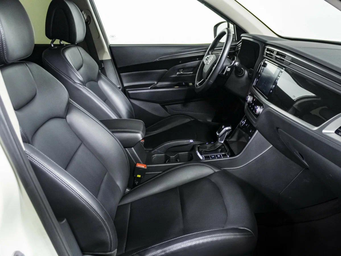 SsangYong Korando 2021, белый