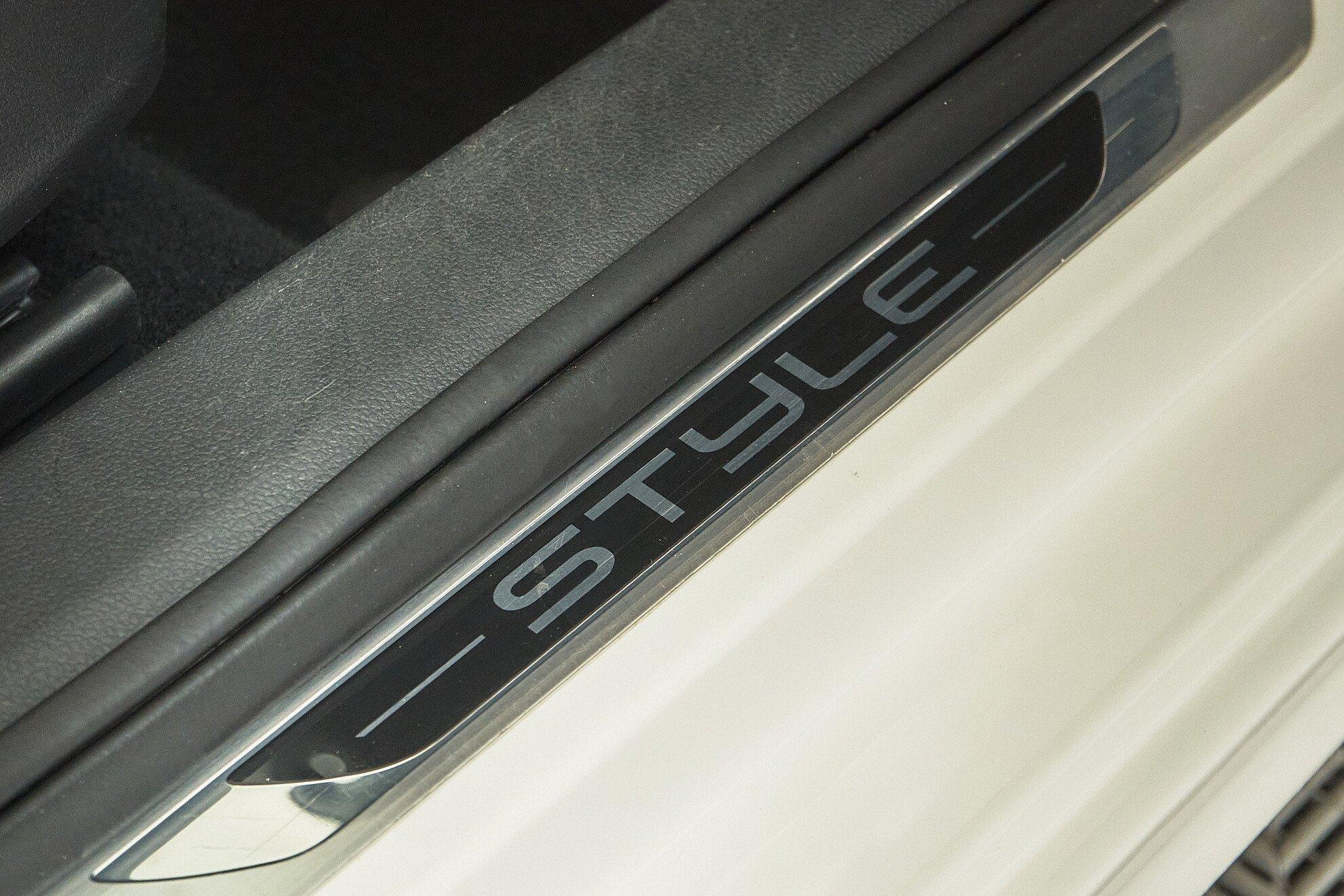 Volkswagen Jetta 2014, белый