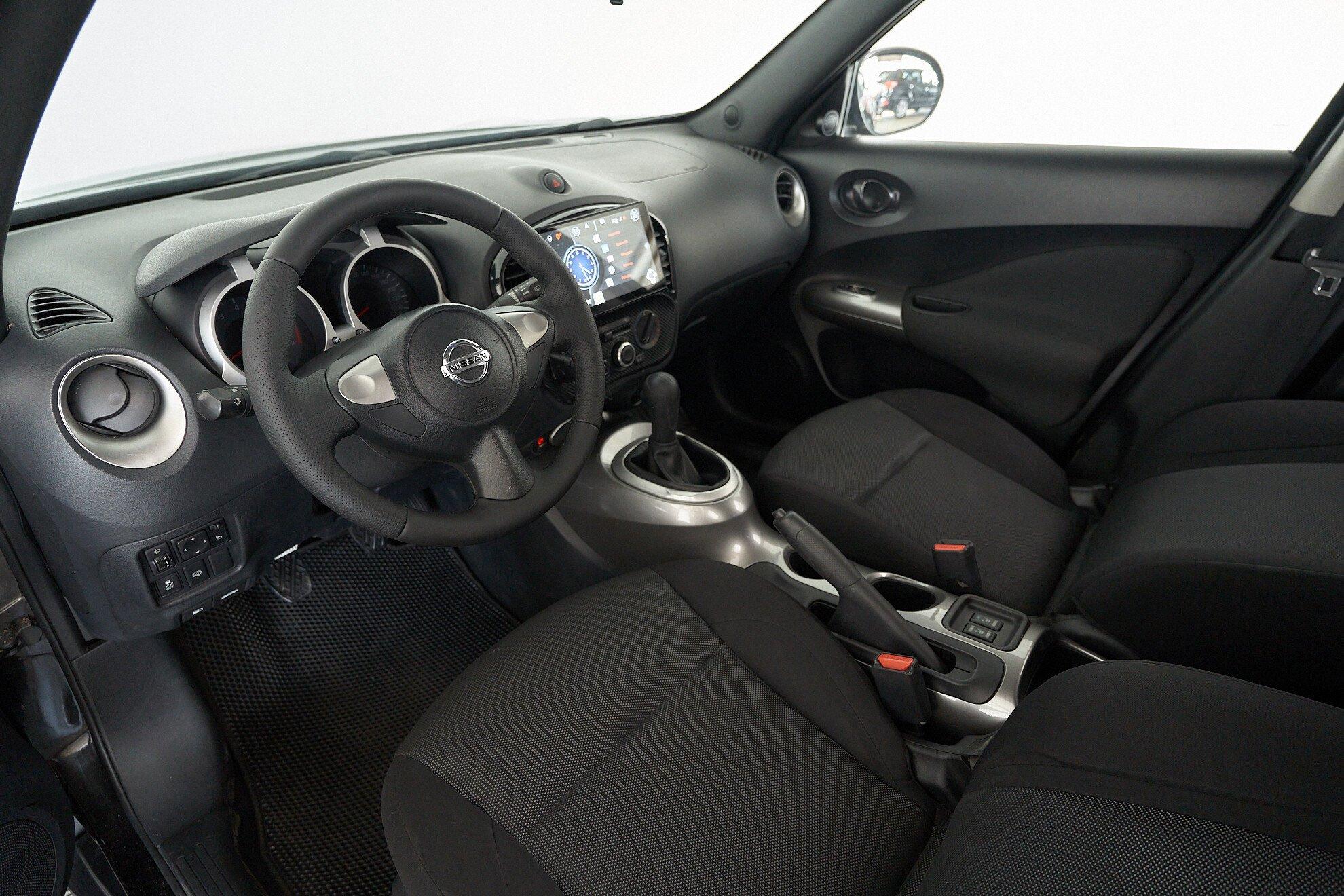 Nissan Juke 2013, черный