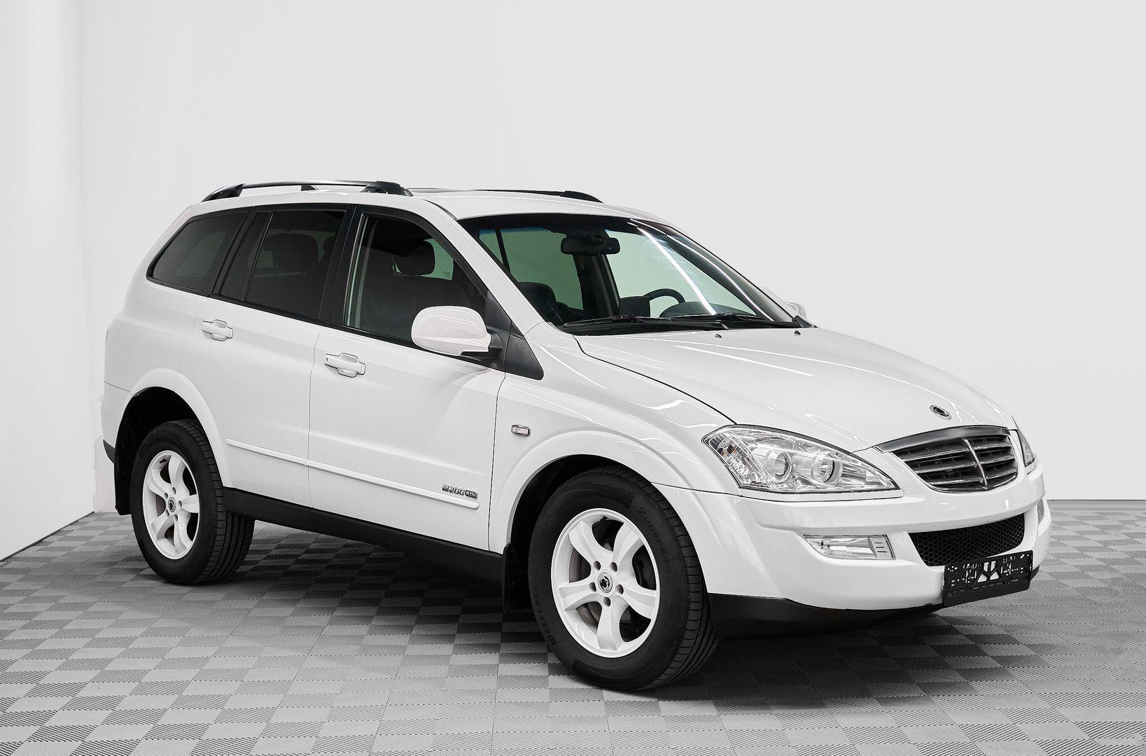 SsangYong Kyron 2012, белый