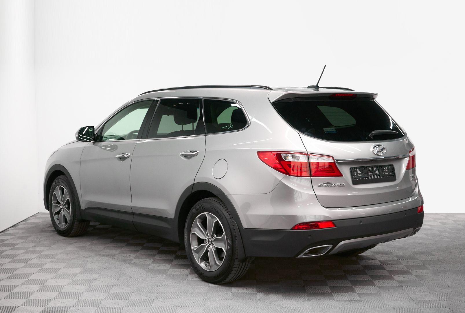 Hyundai Santa Fe 2015, серый