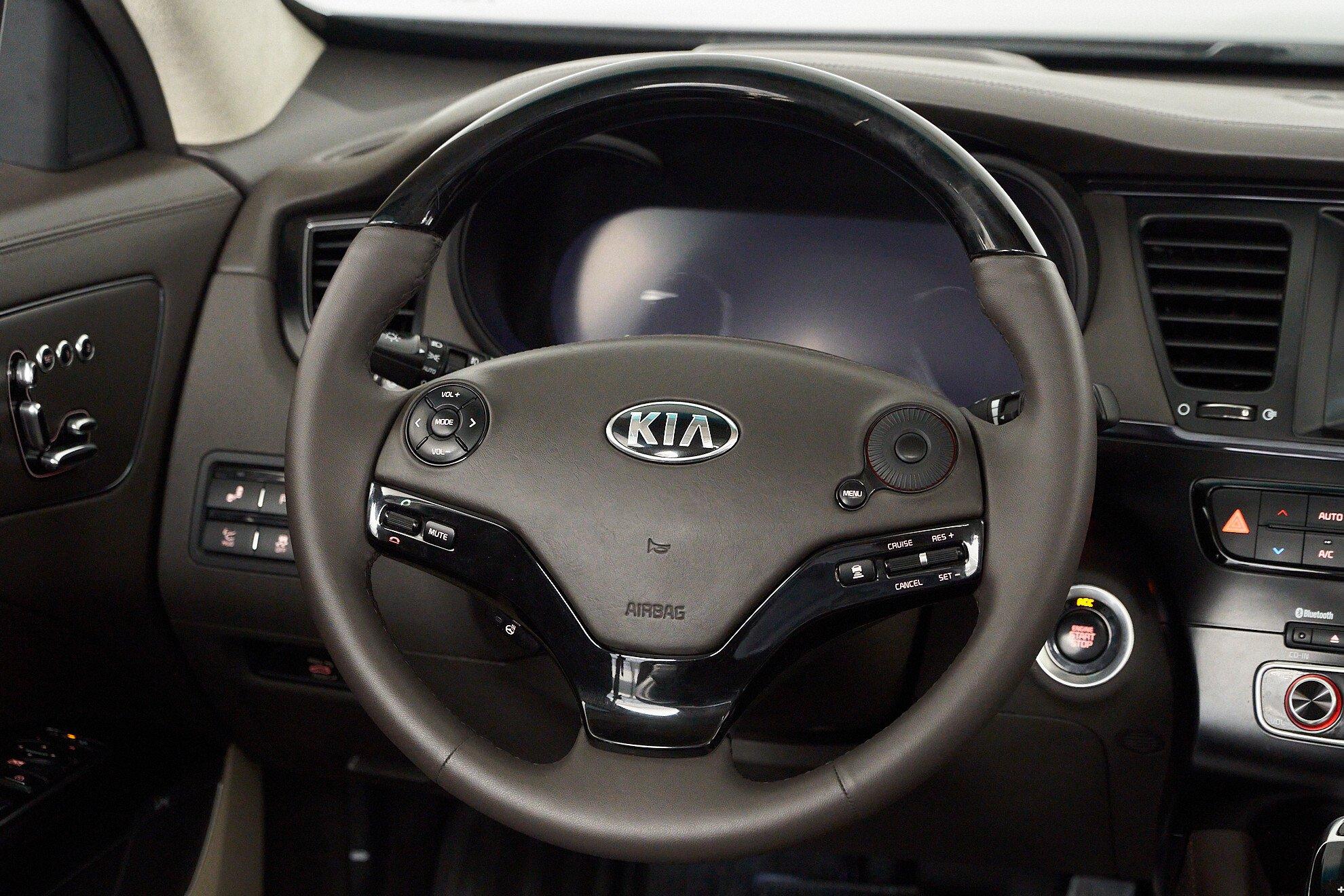 Kia Quoris 2013, коричневый