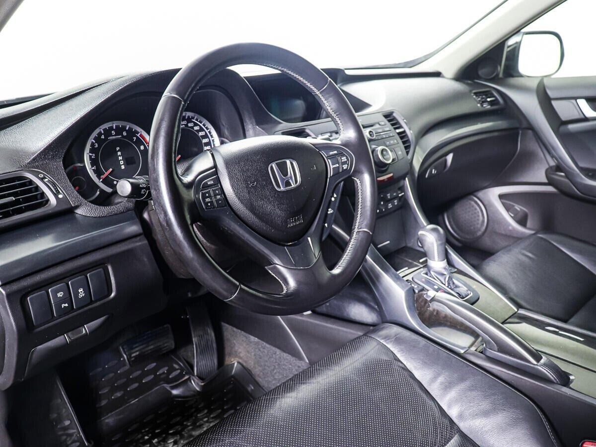Honda Accord 2012, черный