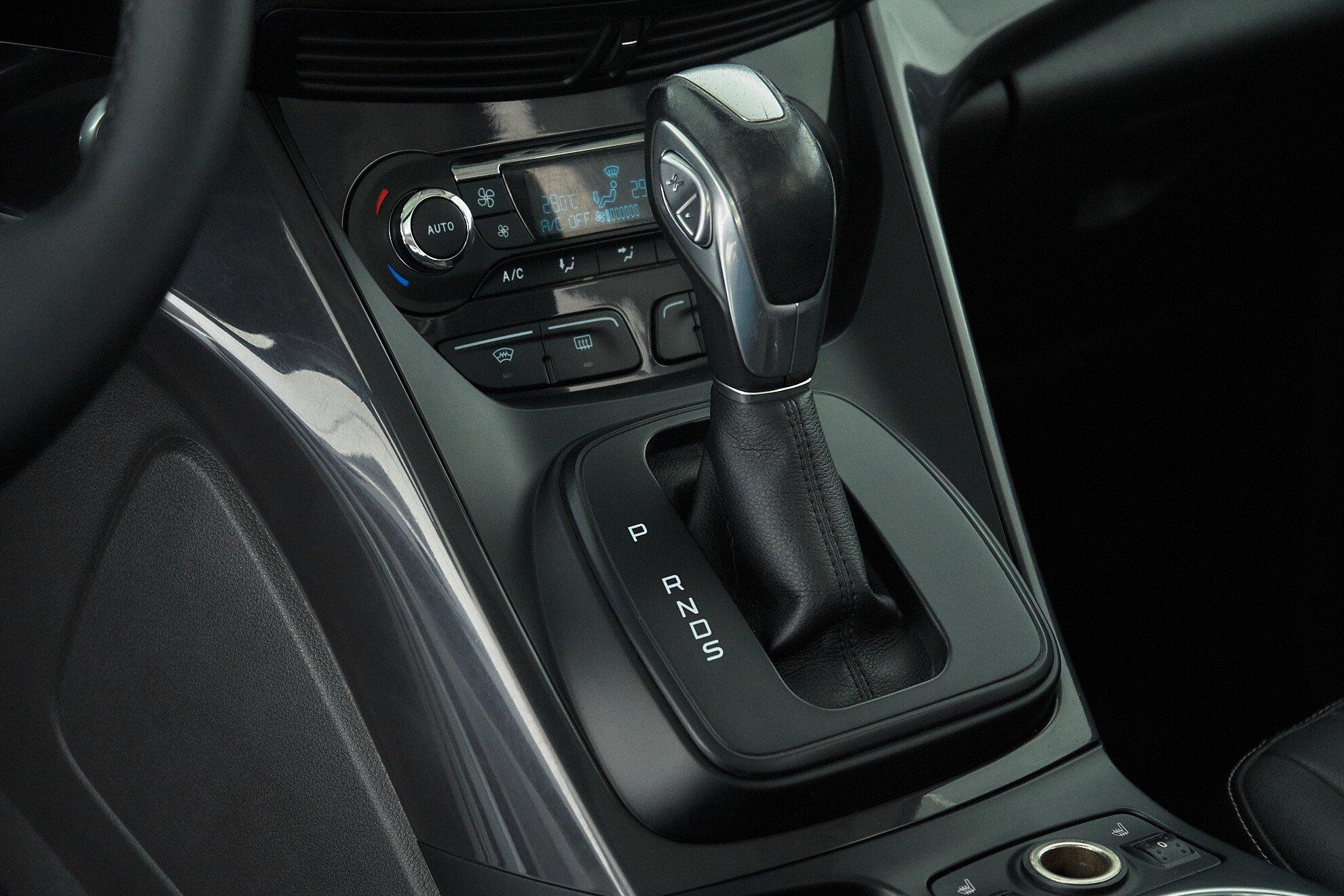 Ford Kuga 2014, белый