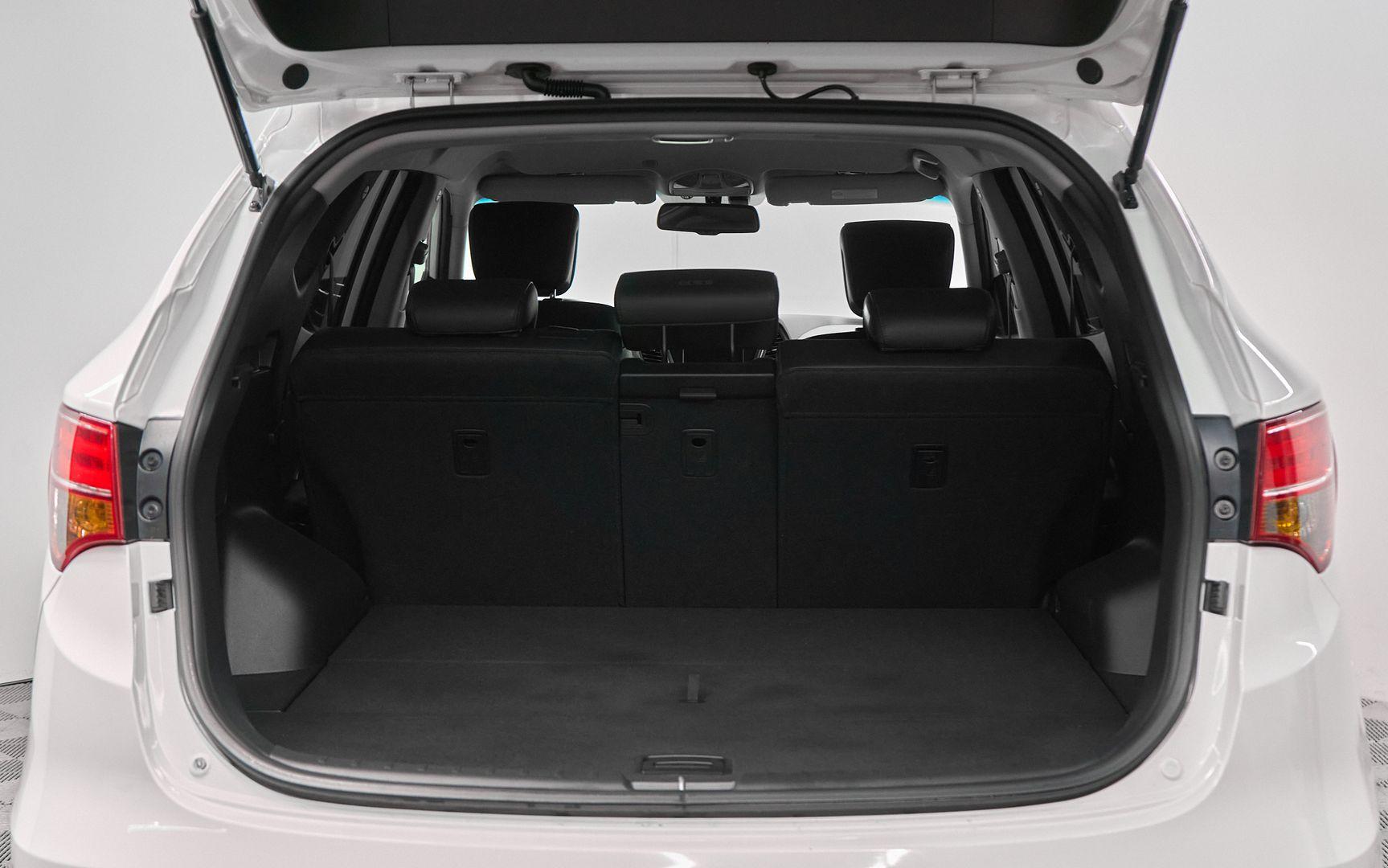 Hyundai Santa Fe 2013, белый