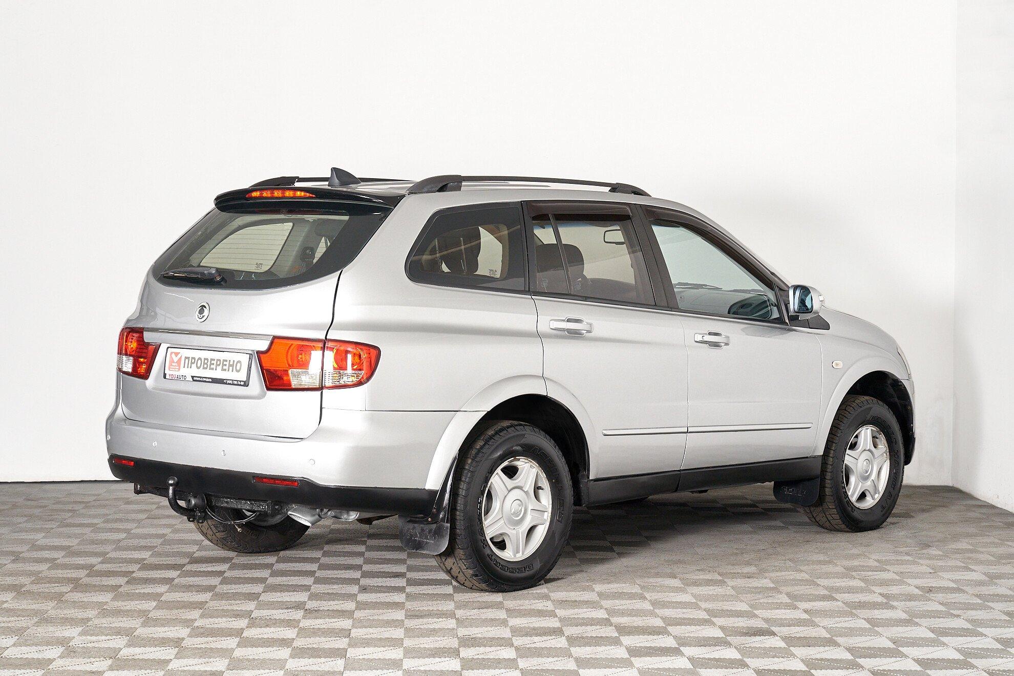 SsangYong Kyron 2013, серебряный