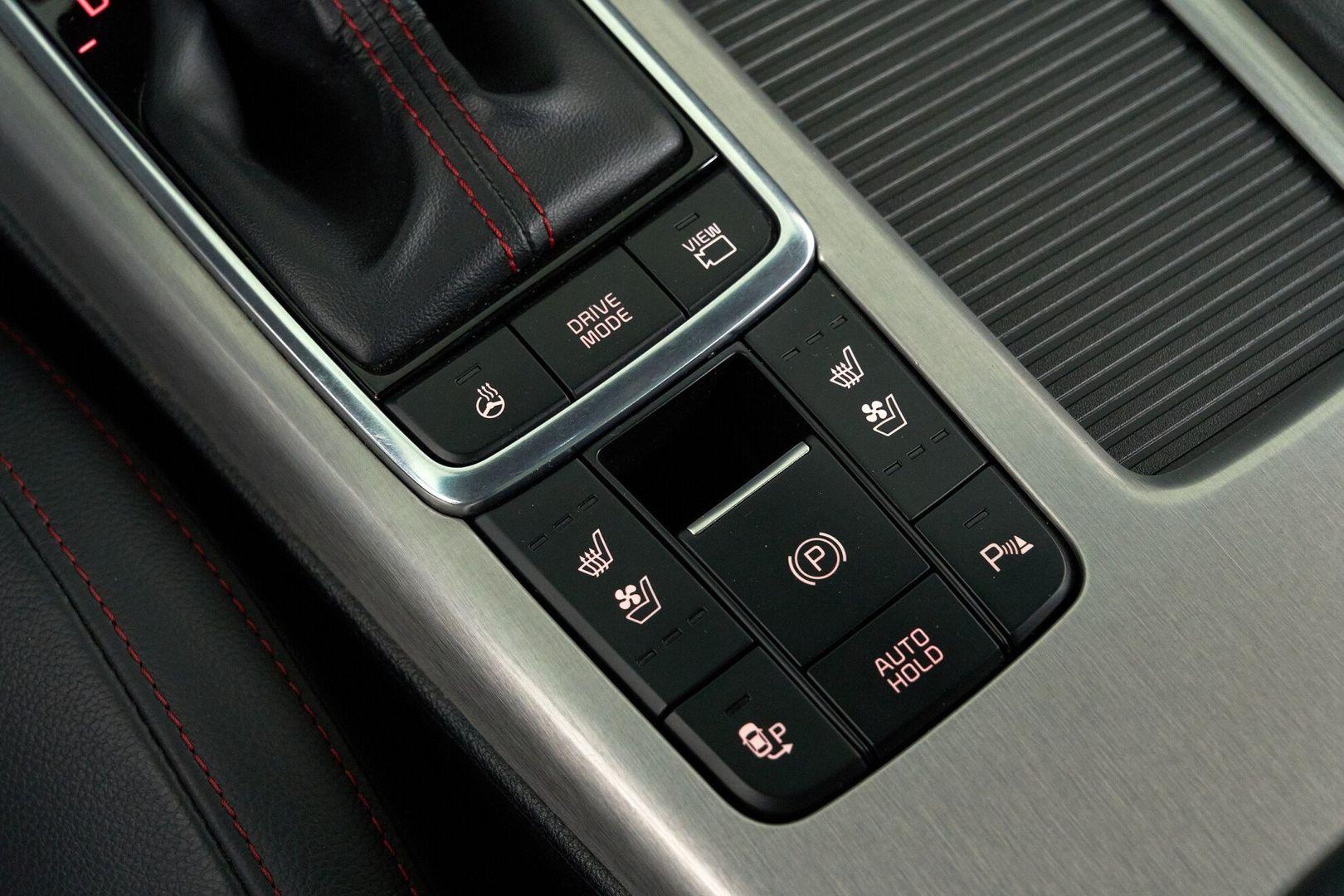 Kia Optima 2018, коричневый