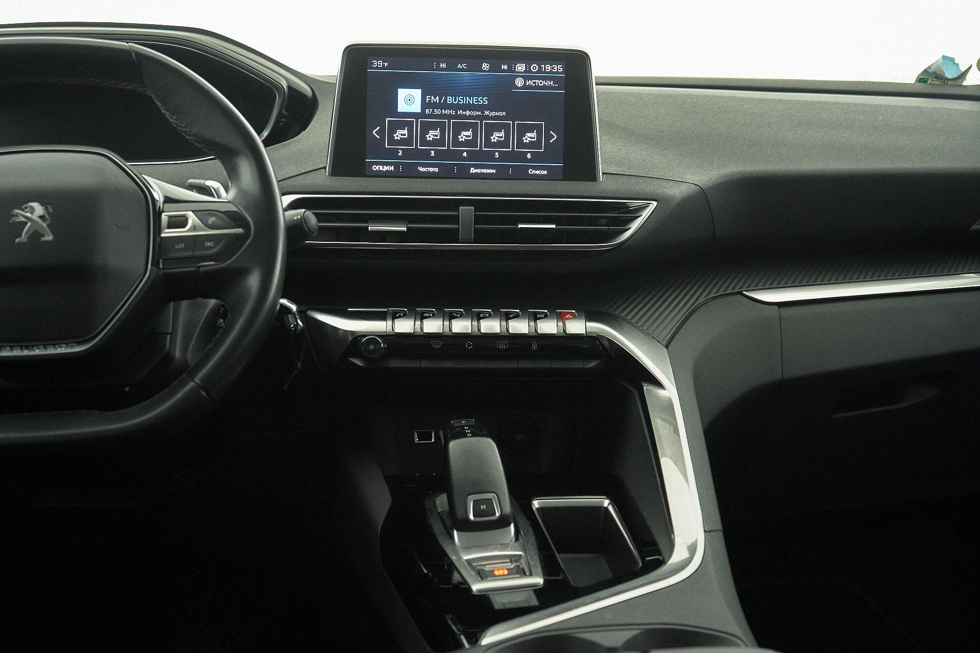 Peugeot 3008 2018, белый