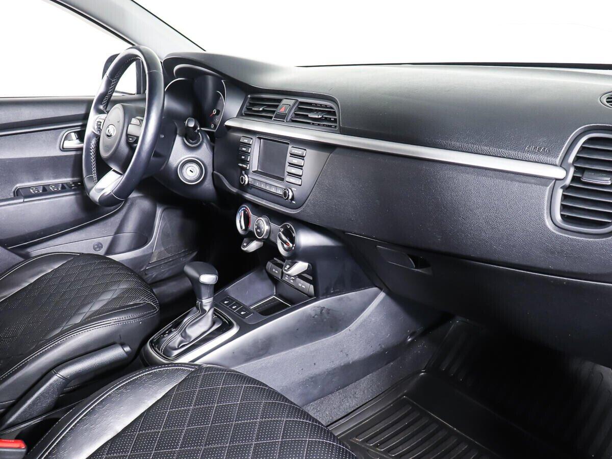 Kia Rio X-Line 2020, черный