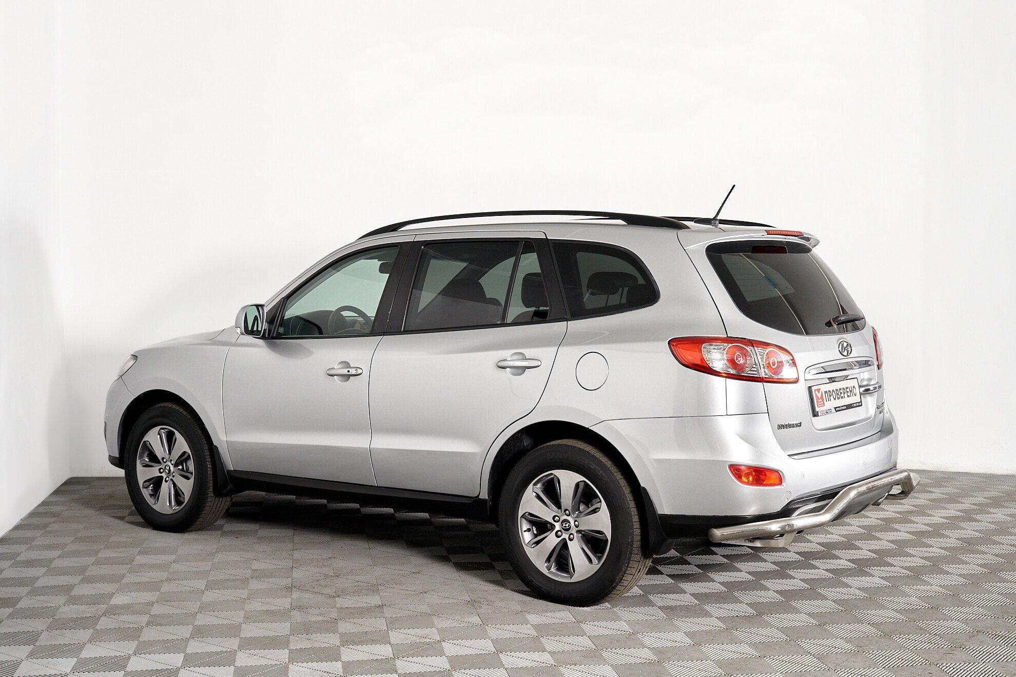 Hyundai Santa Fe 2011, серебряный
