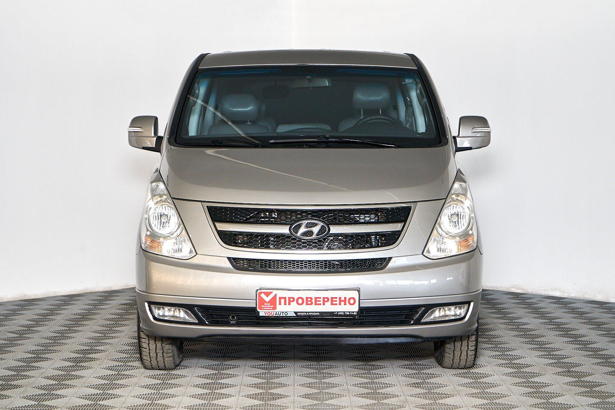 Hyundai Grand Starex 2010, серебряный