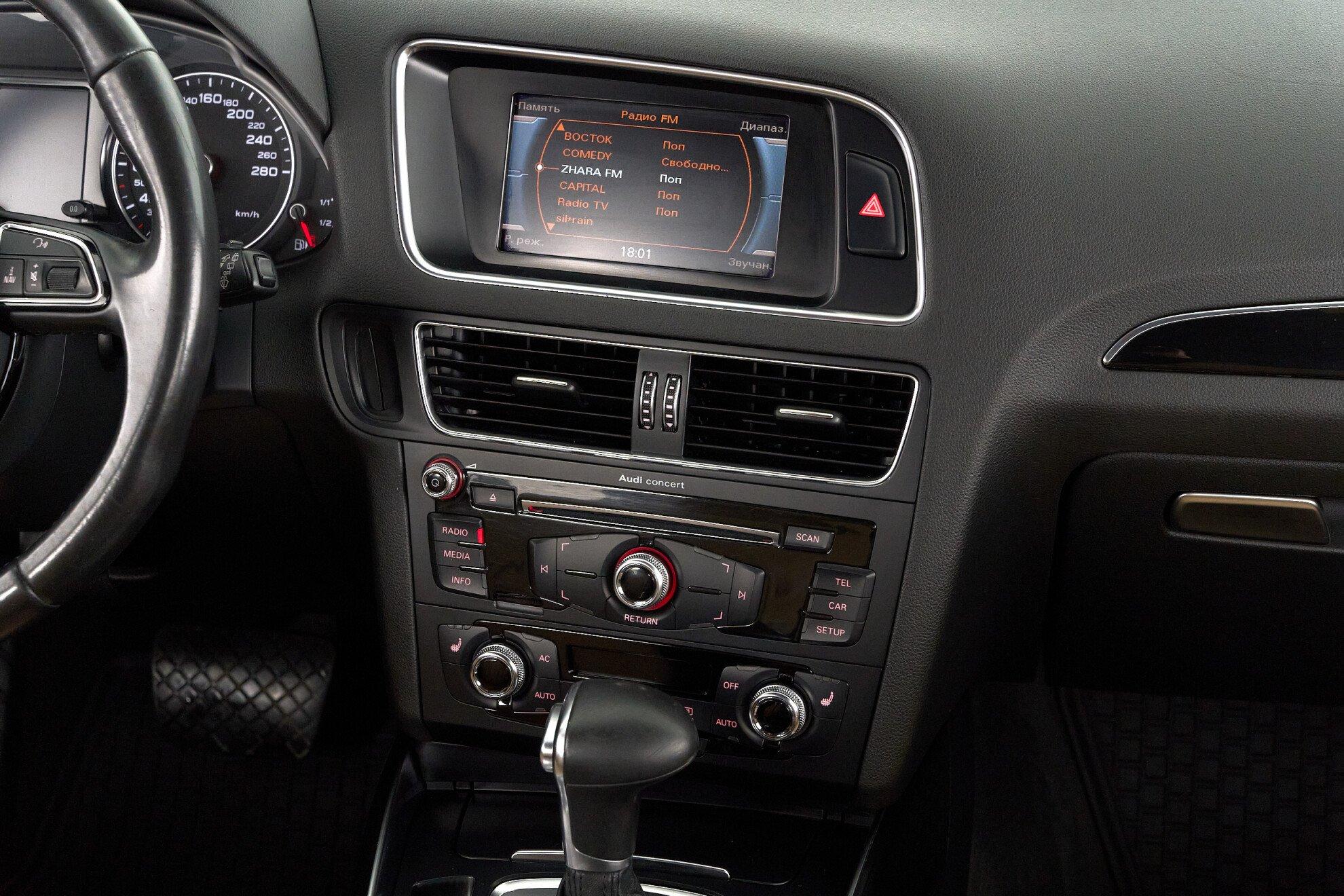 Audi Q5 2014, черный