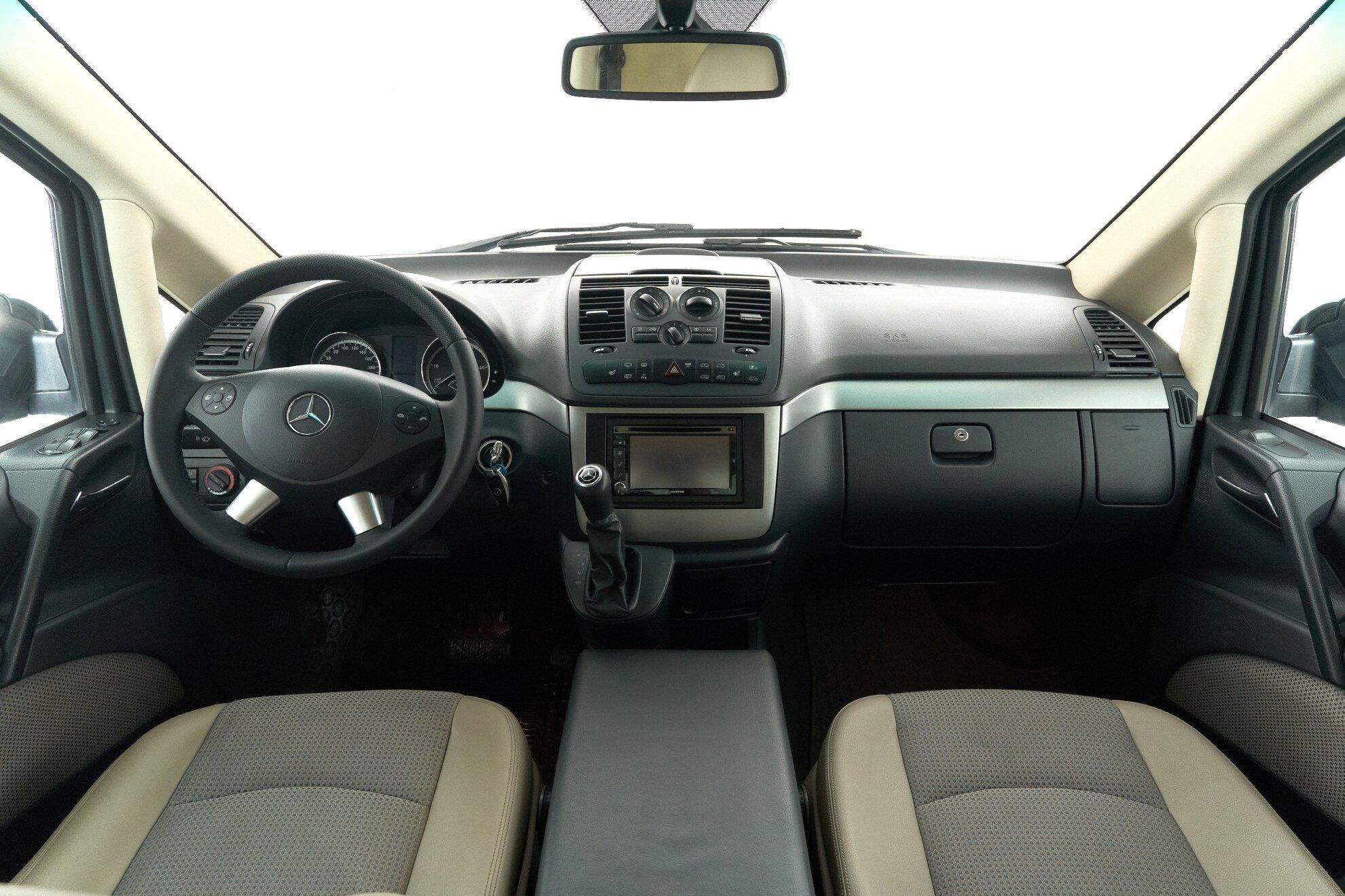 Mercedes-Benz Viano 2012, черный