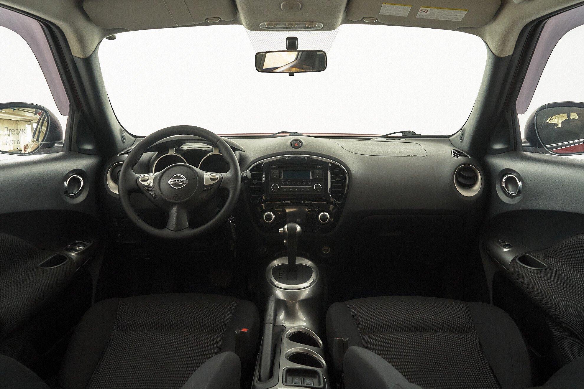 Nissan Juke 2014, красный