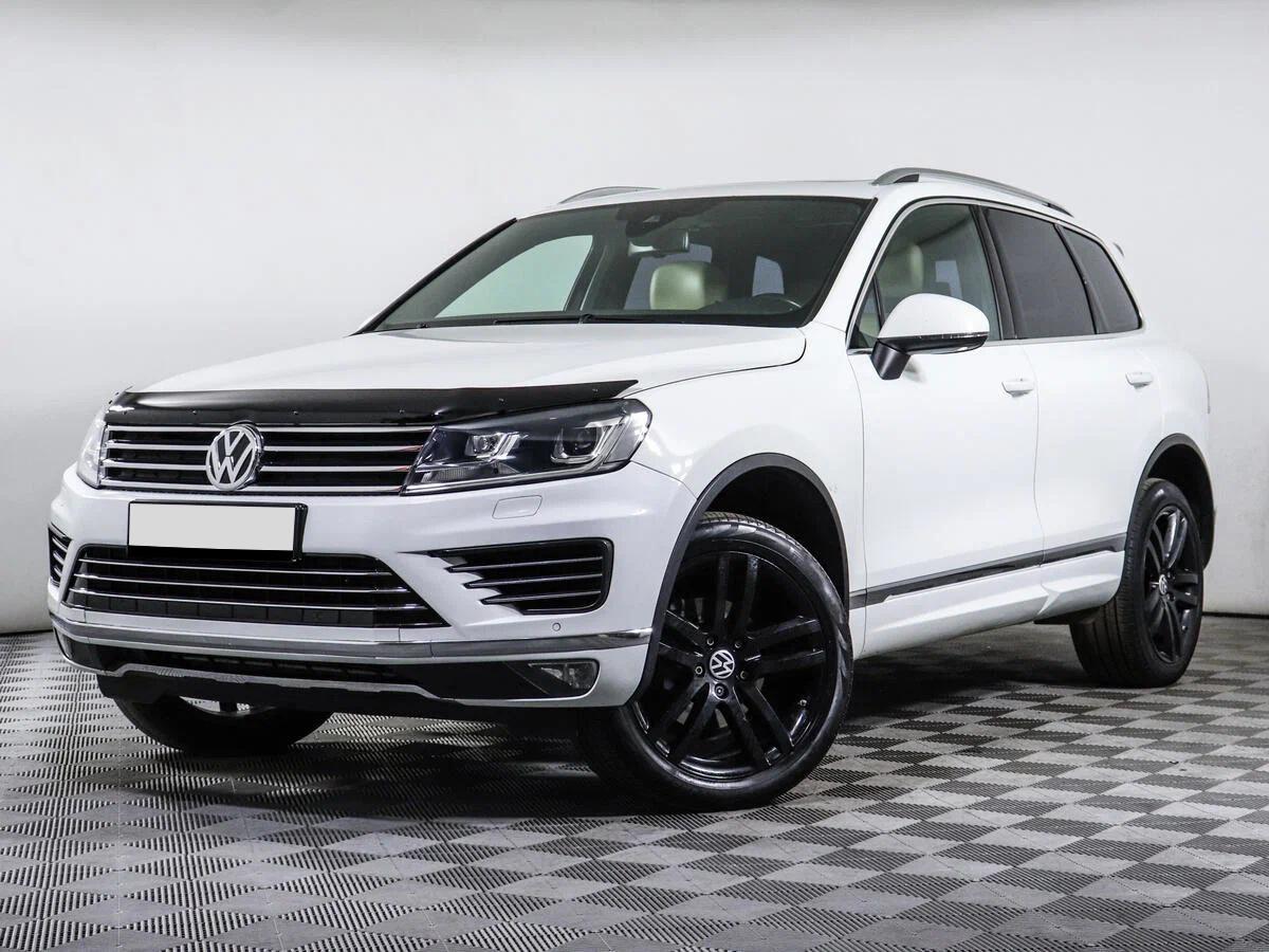 Volkswagen Touareg 2017, белый